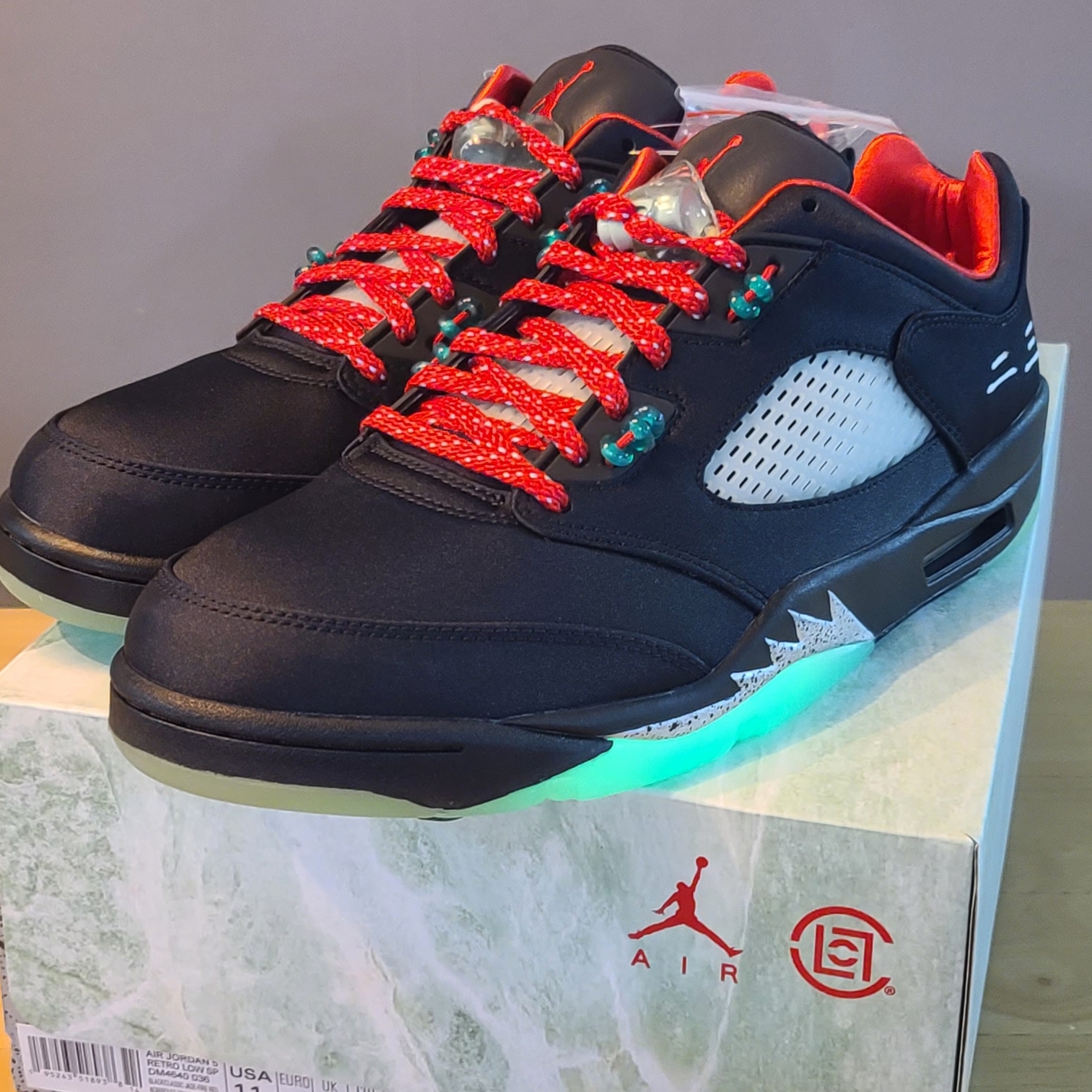 Jordan 5 x Clot Retro Low SP Anthracite 착용 스타일