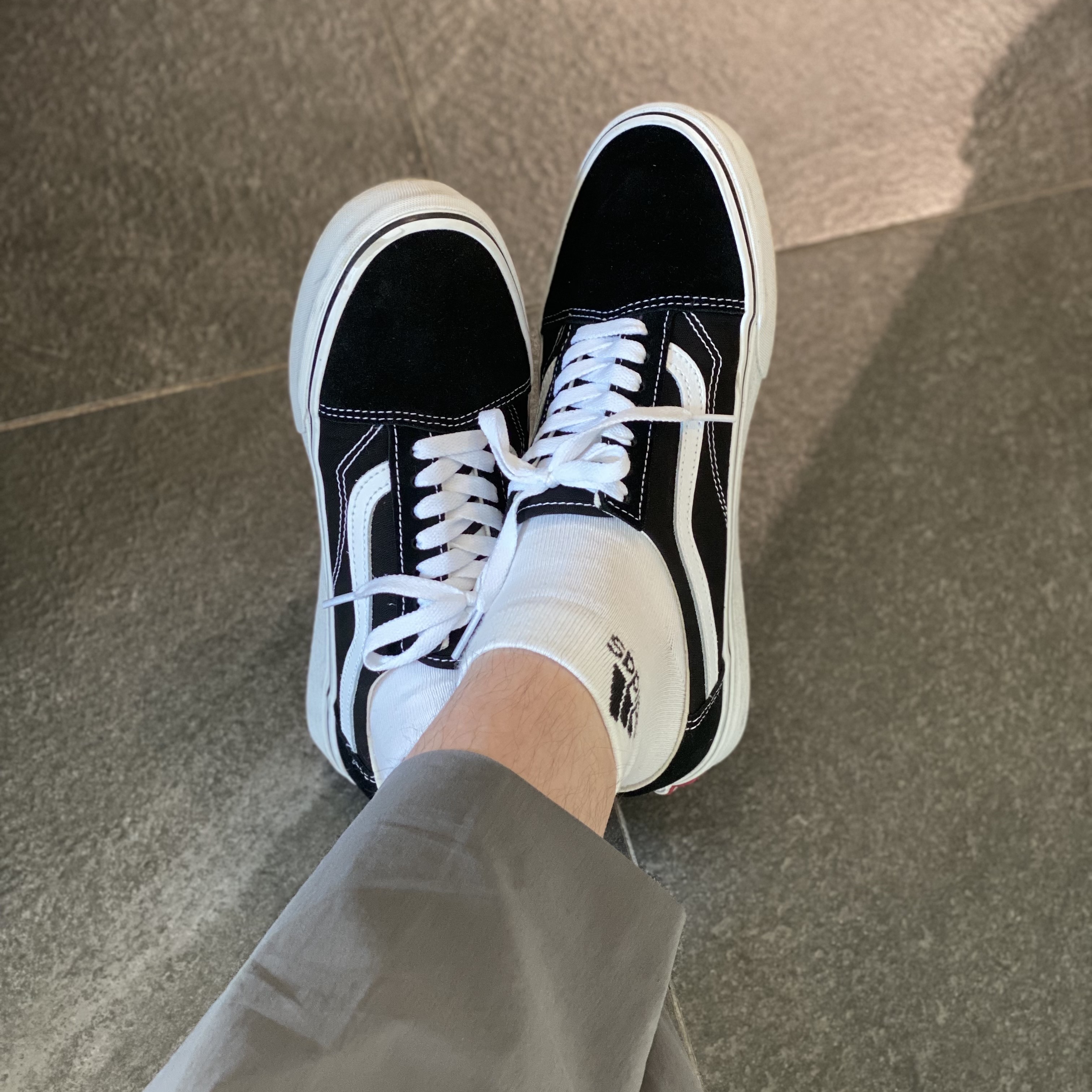 Vans Old Skool Mule Black 착용 스타일