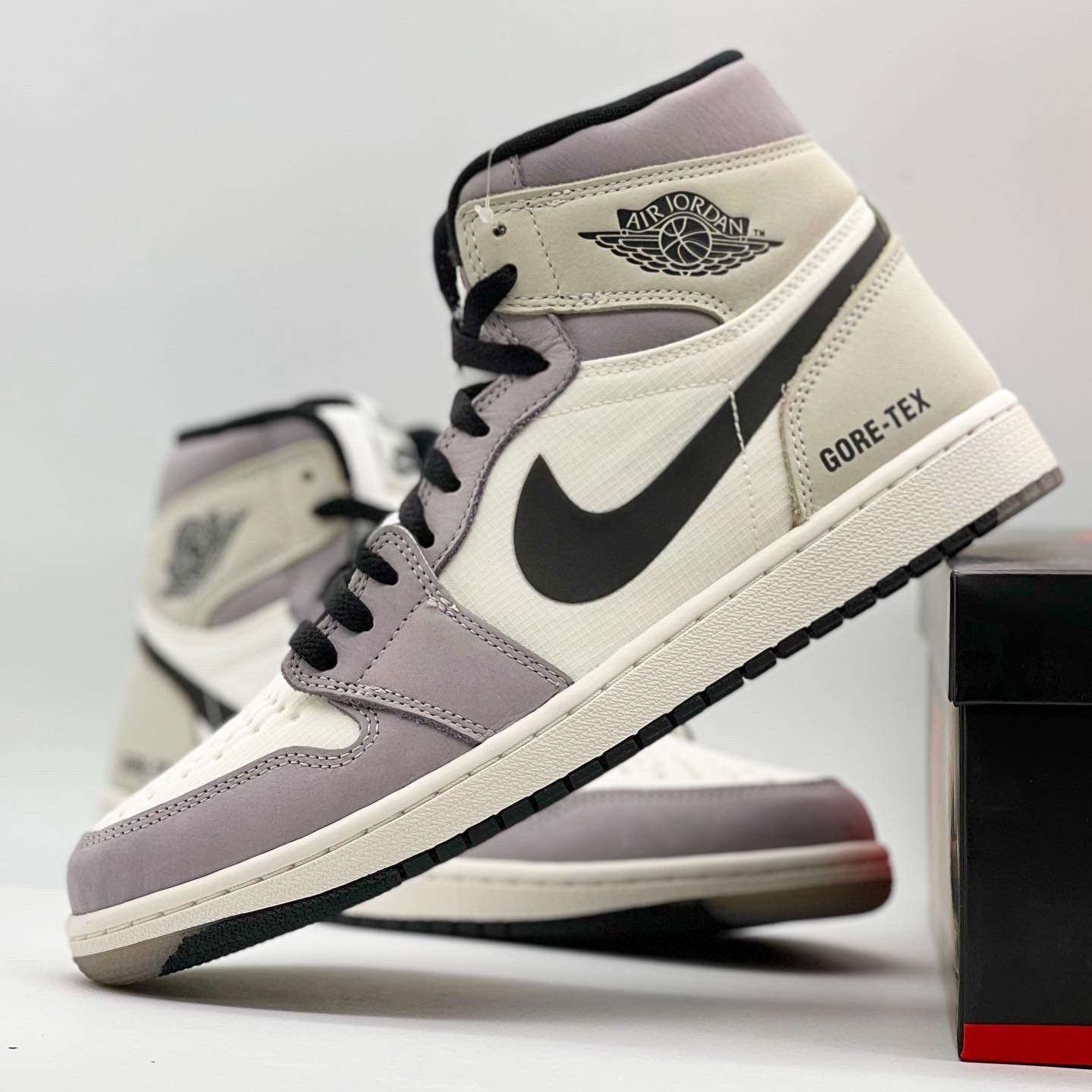 Jordan 1 Element Gore-Tex Sail 착용 스타일 - 5