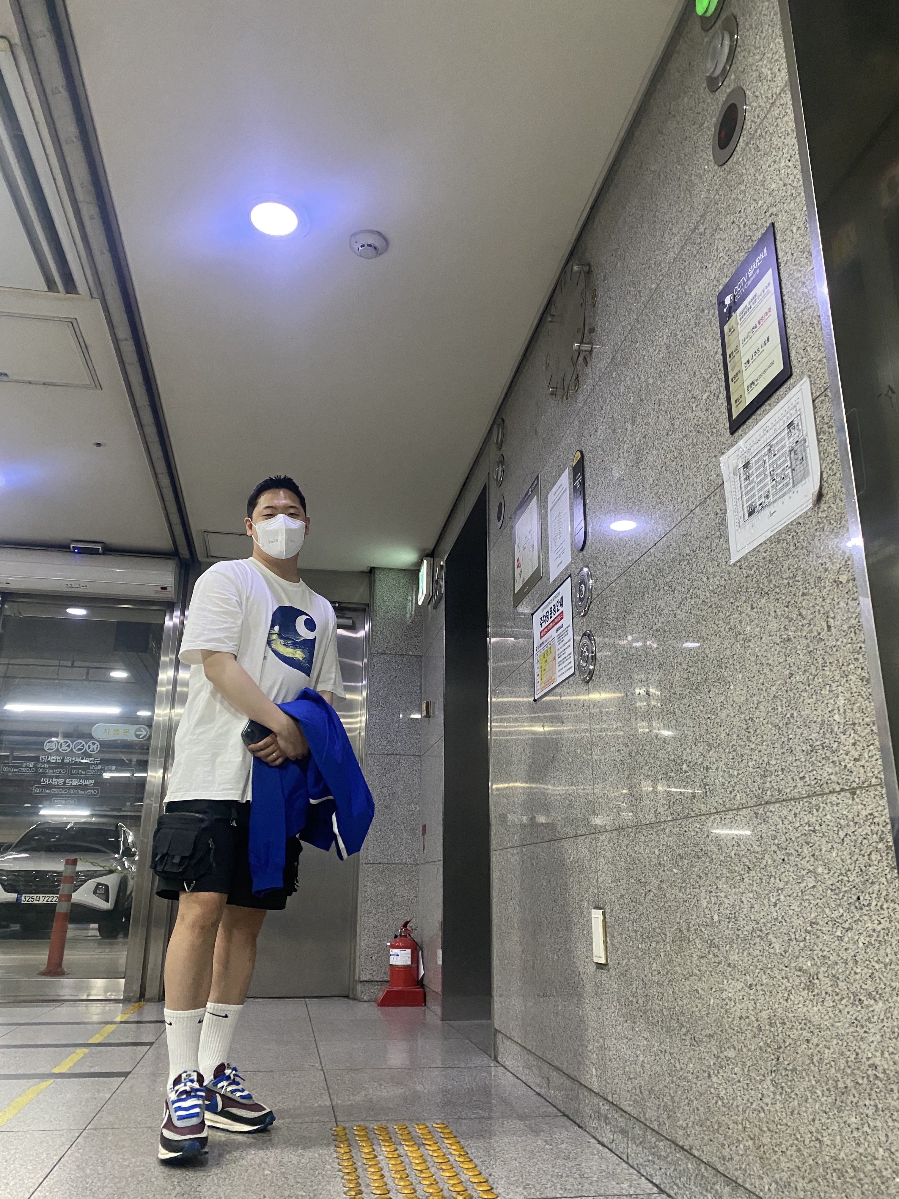 Nike x Sacai x Undercover LDWaffle Night Maroon Team Royal, Nike ACG Cargo Shorts Black - US/EU 착용 스타일