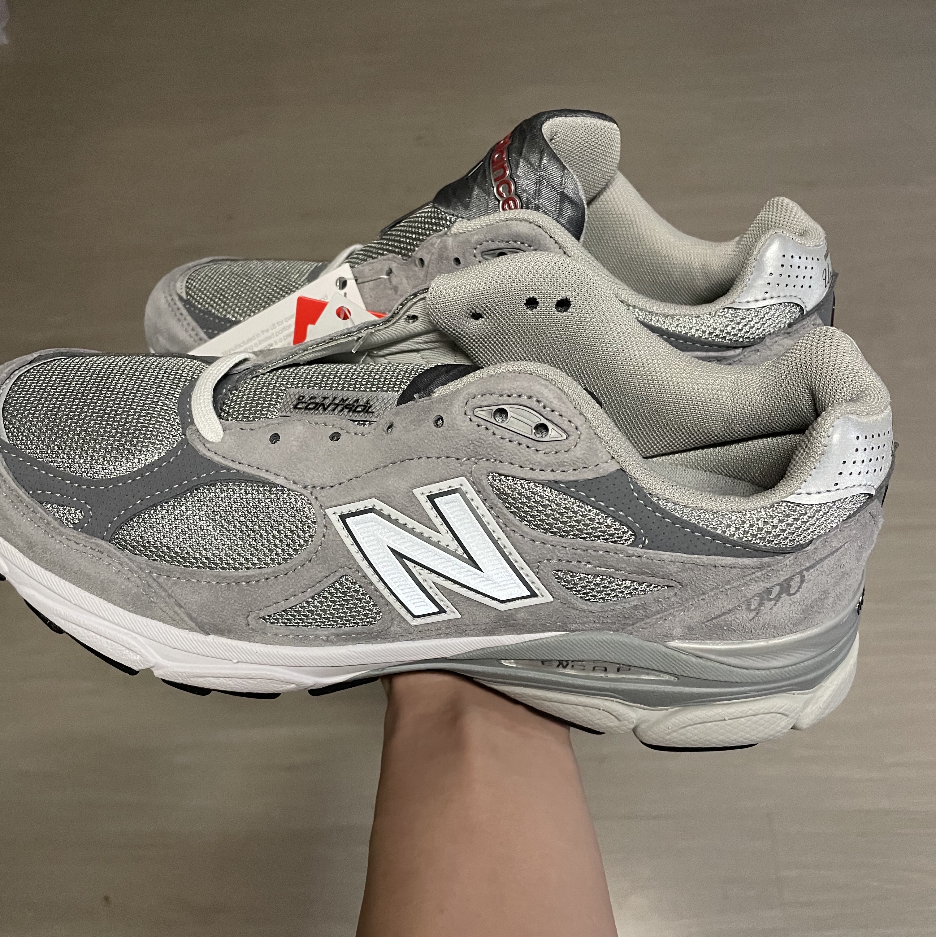 New Balance 990v3 Made in USA Grey - D Standard 착용 스타일