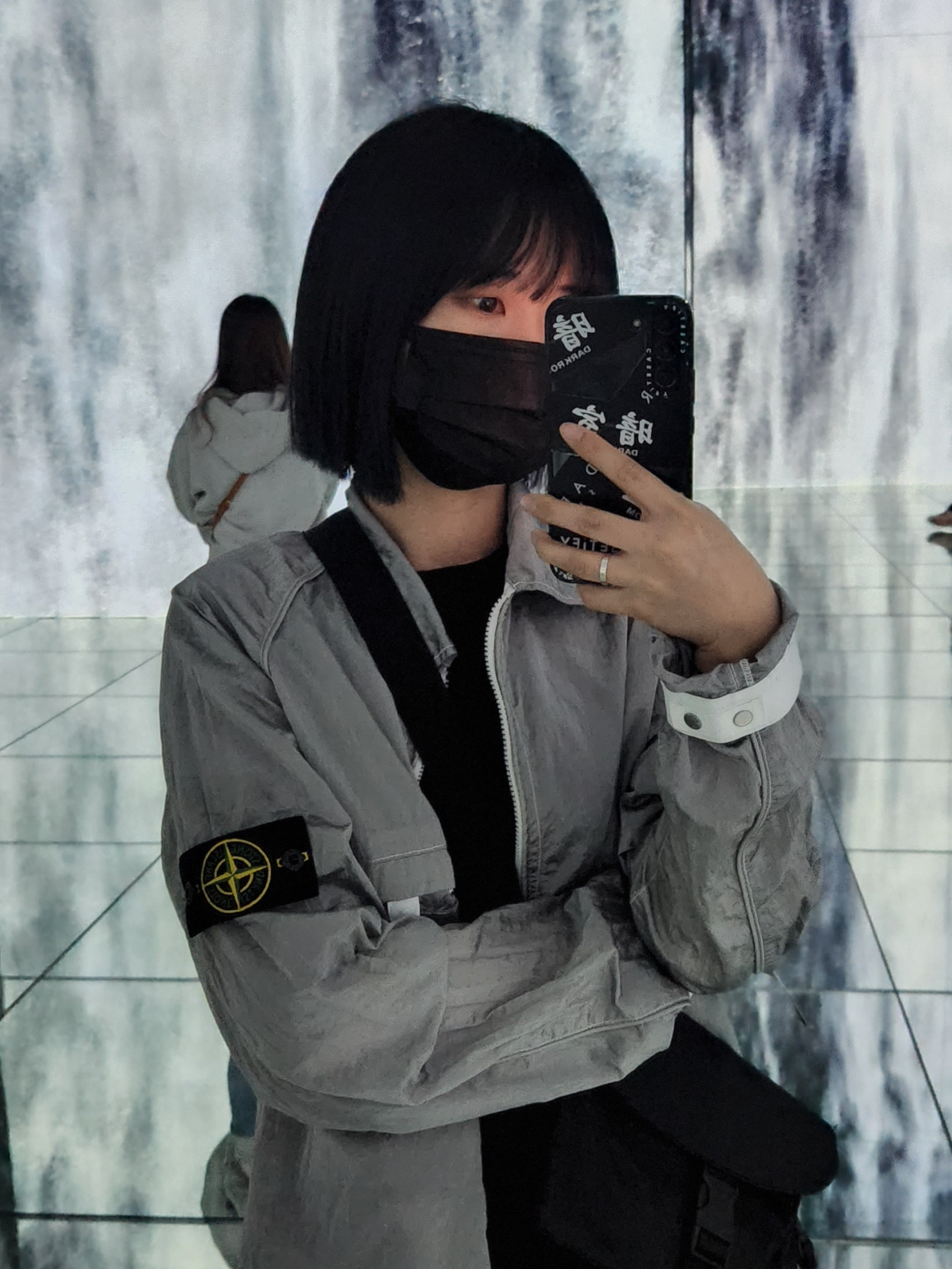 Stone Island 12321 Nylon Metal Garment Dyed Packable Overshirt Ice - 22SS, Jordan 1 x Travis Scott x Fragment Retro Low OG SP Military Blue 착용 스타일 - 3