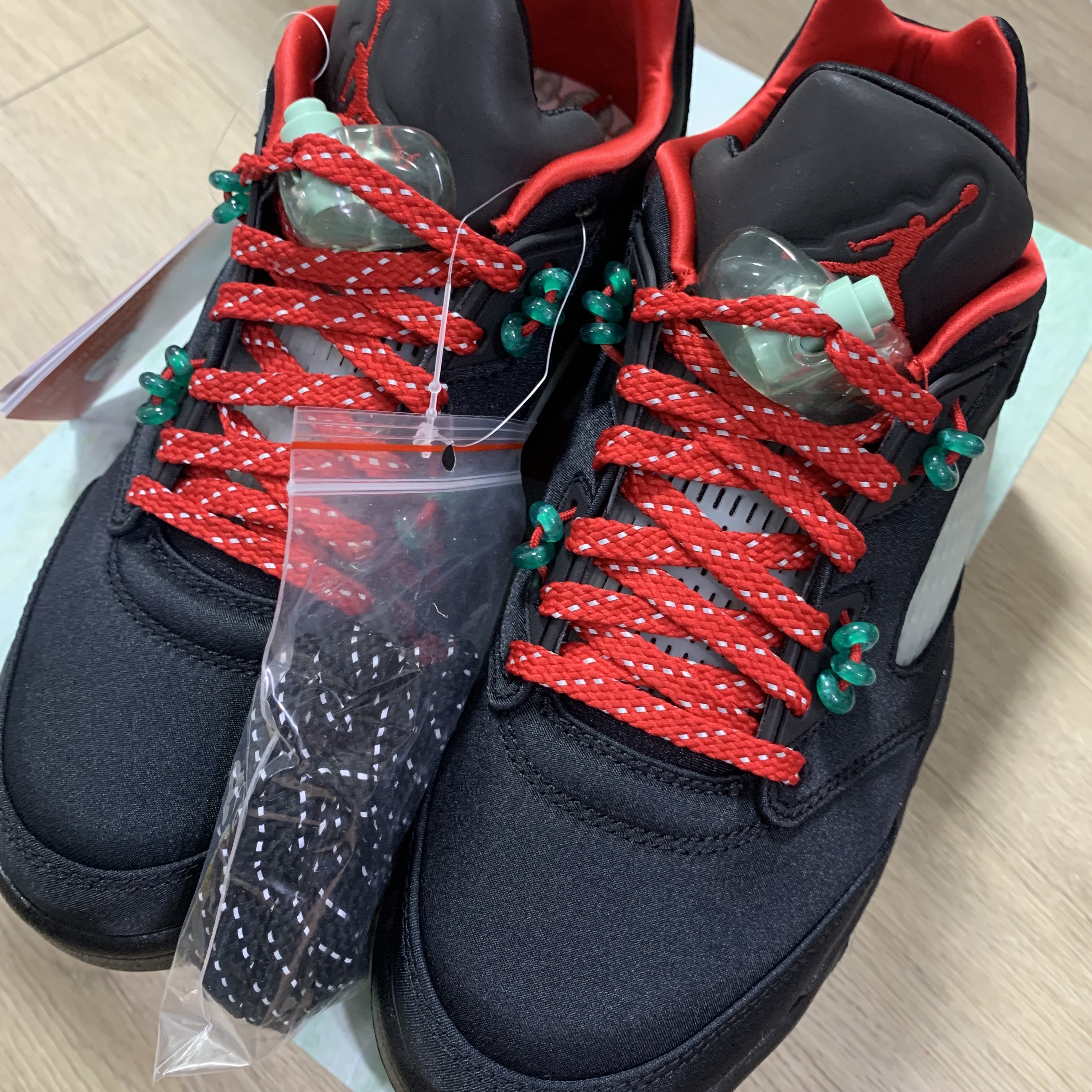 Jordan 5 x Clot Retro Low SP Anthracite 착용 스타일 - 1