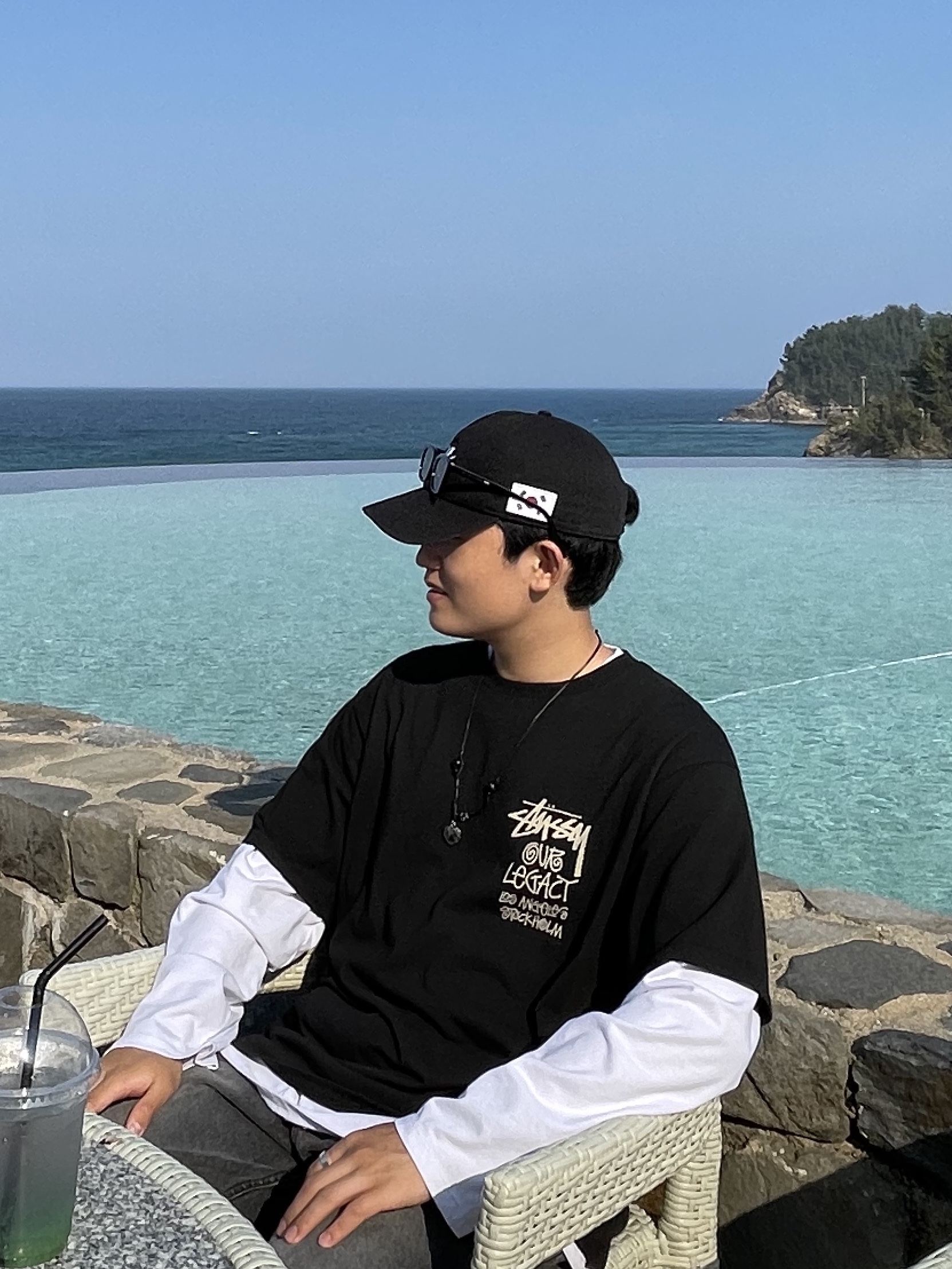 Stussy x Our Legacy Surfman Pig. Dyed T-Shirt Black - 21FW, Jordan 1 Mid Dark Teal 착용 스타일 - 2