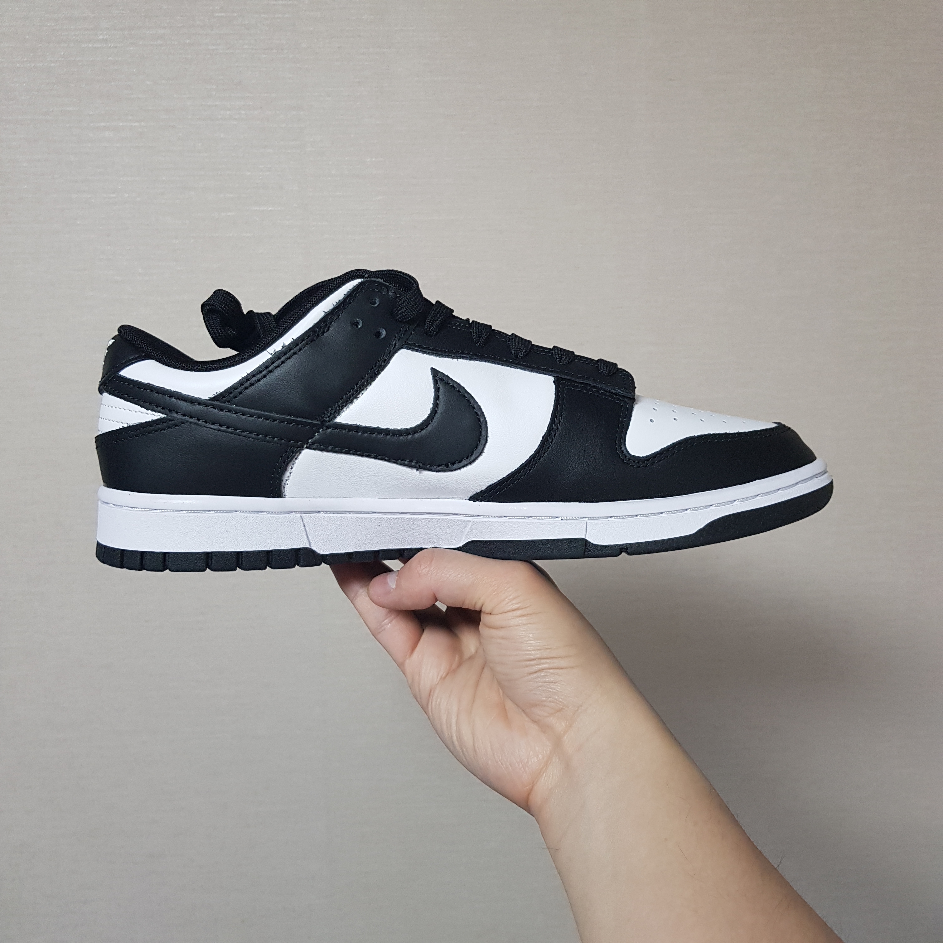 Nike Dunk Low Retro Black 착용 스타일 - 3