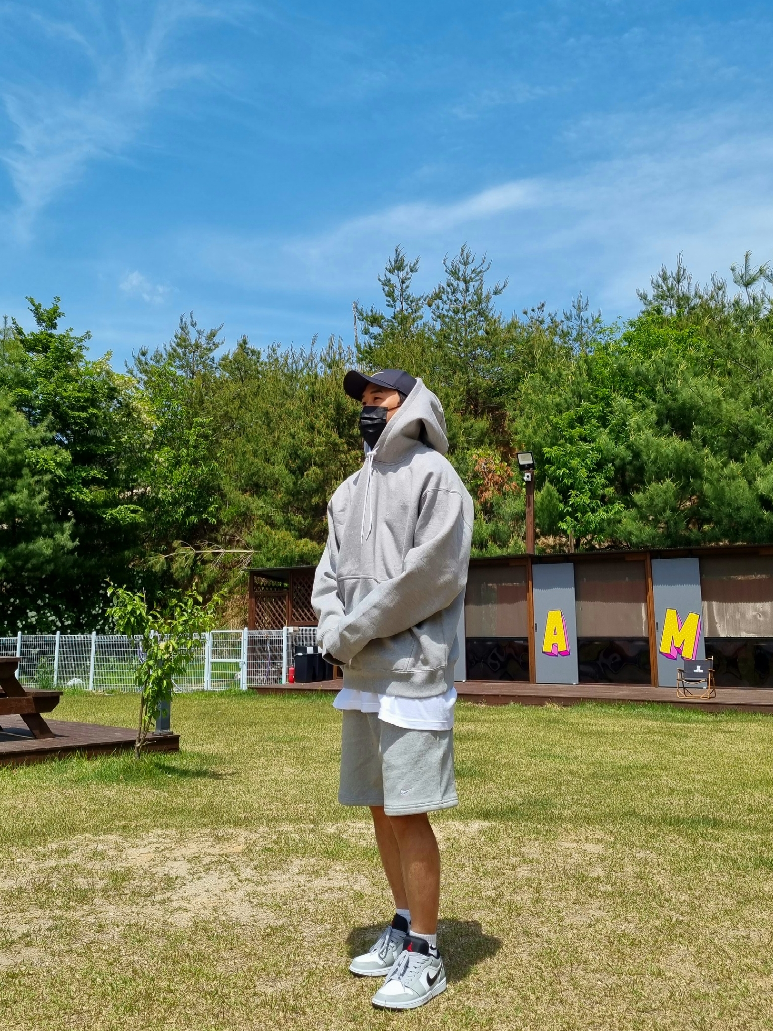 Nike NRG Solo Swoosh Fleece Hoodie Dark Grey Heather - Asia, Nike NRG Solo Swoosh Fleece Shorts Dark Grey Heather - US/EU 착용 스타일 - 1