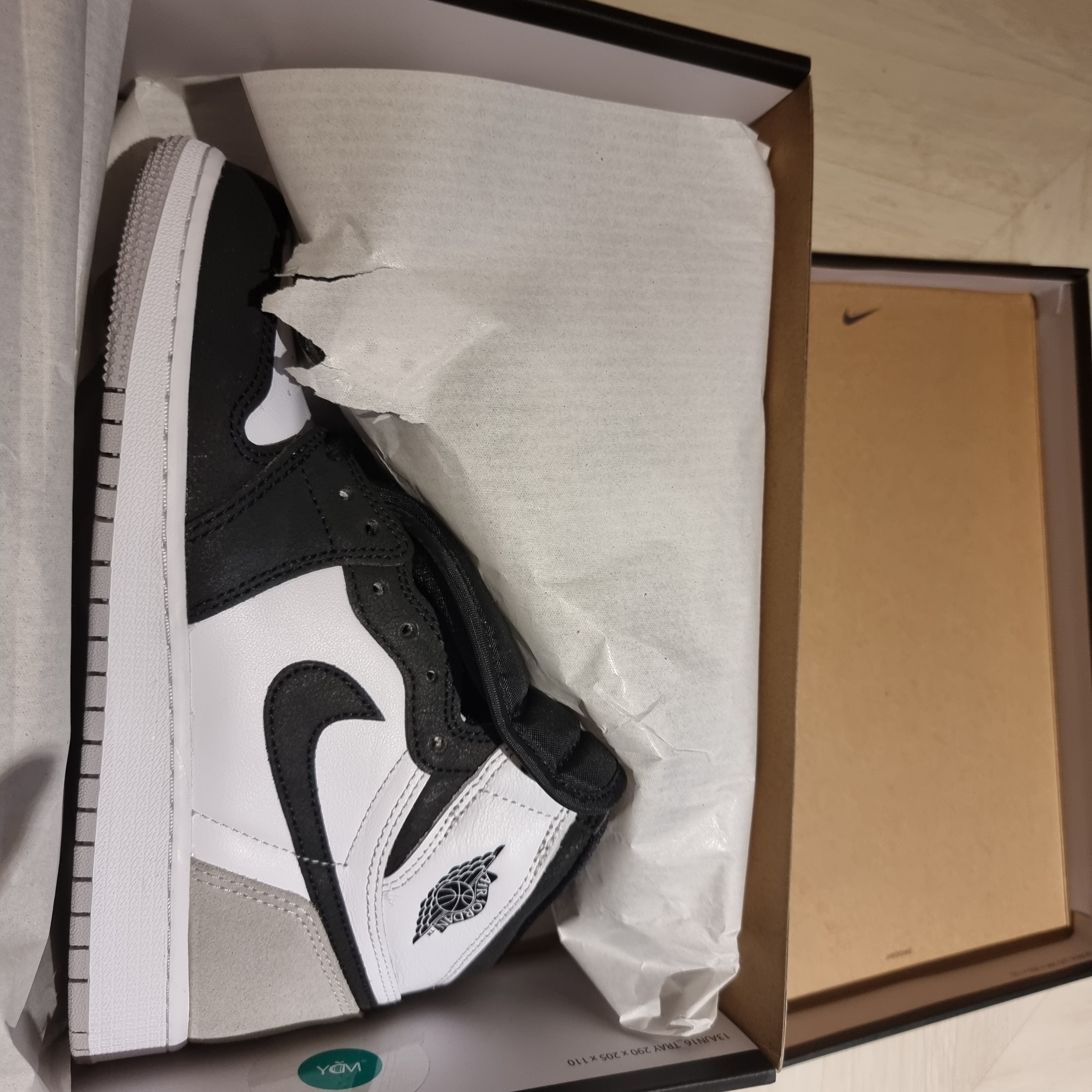 (GS) Jordan 1 Retro High OG Bleached Coral 착용 스타일 - 3