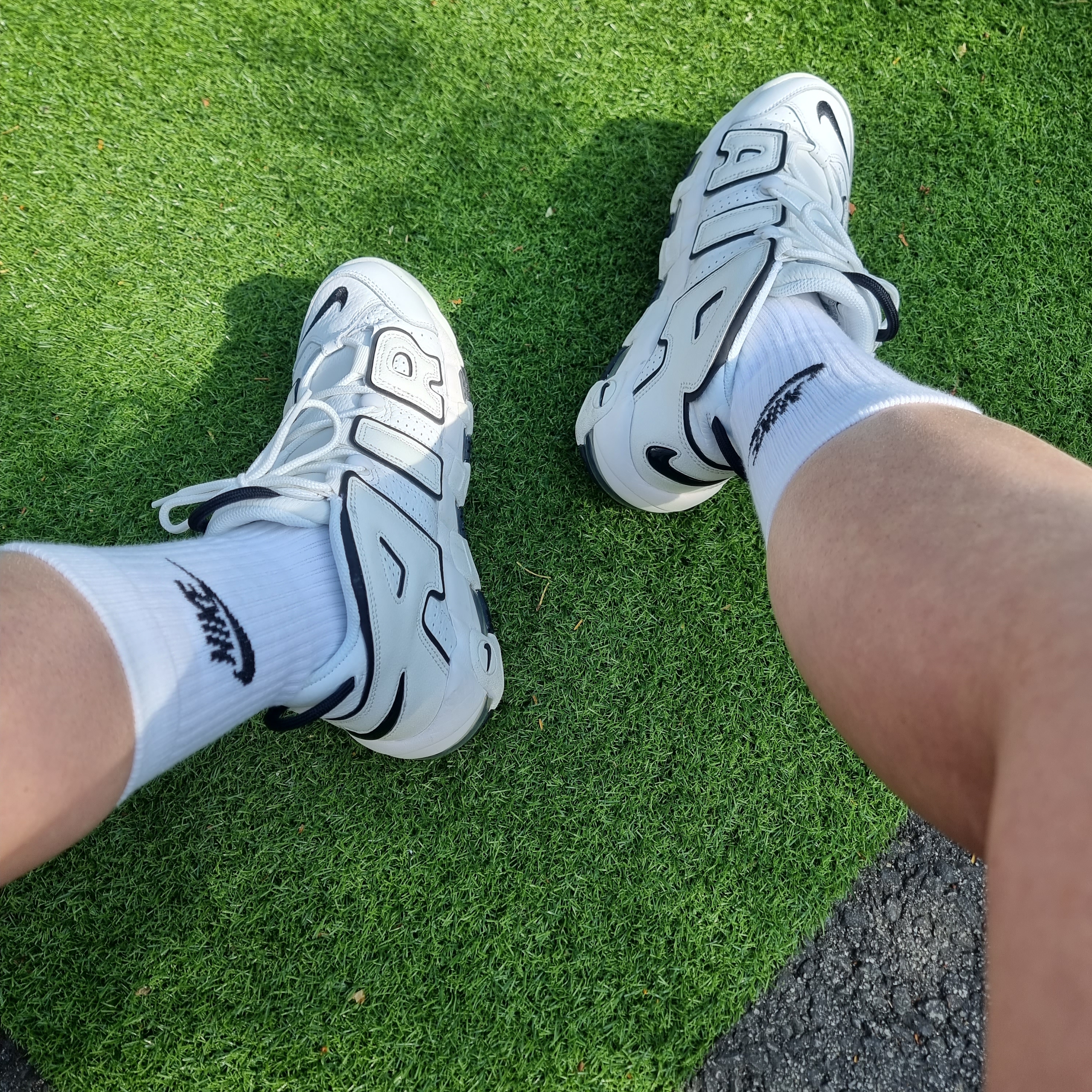 (W) Nike Air More Uptempo Summit White 착용 스타일
