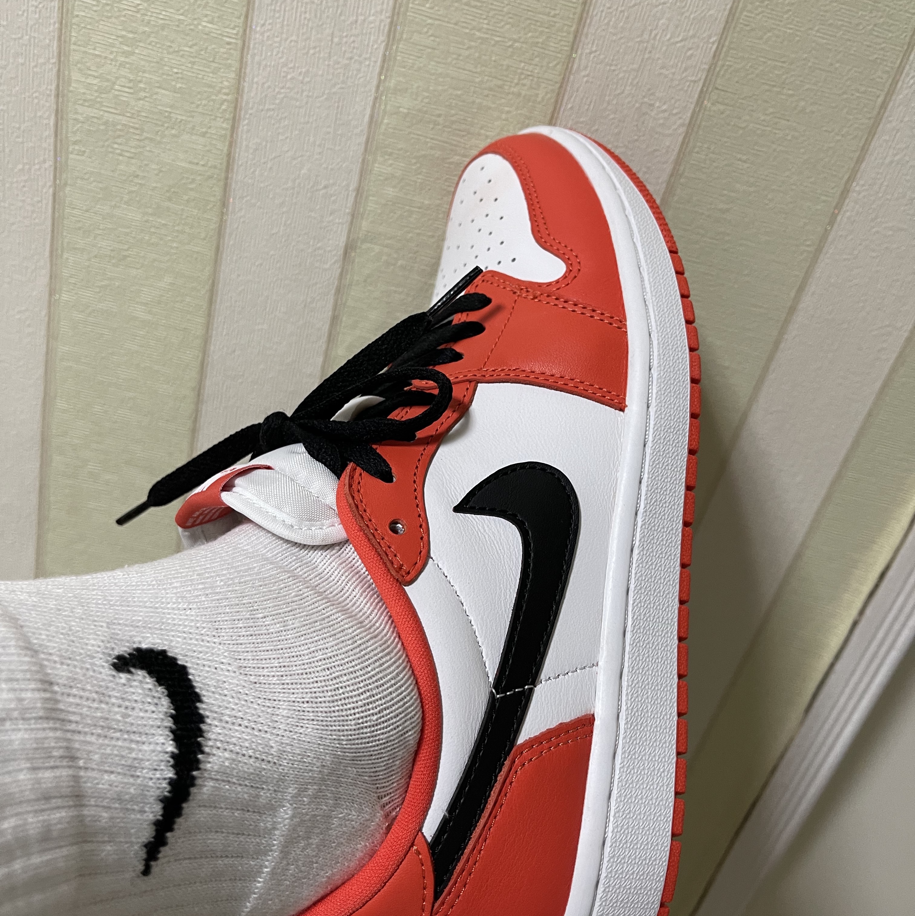Jordan 1 Low OG Starfish, (W) Jordan 1 Low OG Starfish 착용 스타일 - 1