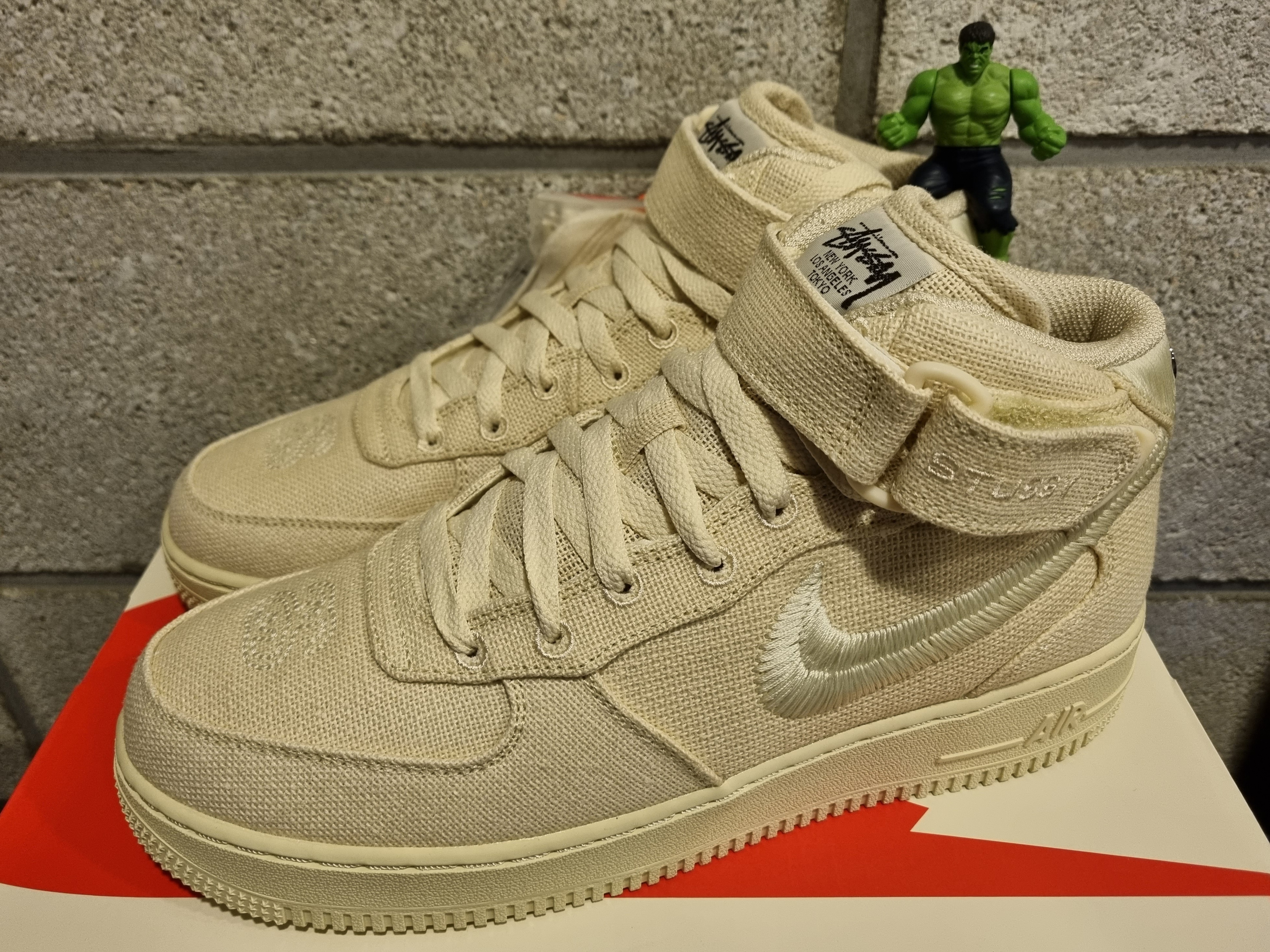 Nike x Stussy Air Force 1 '07 Mid SP Fossil 착용 스타일 - 1