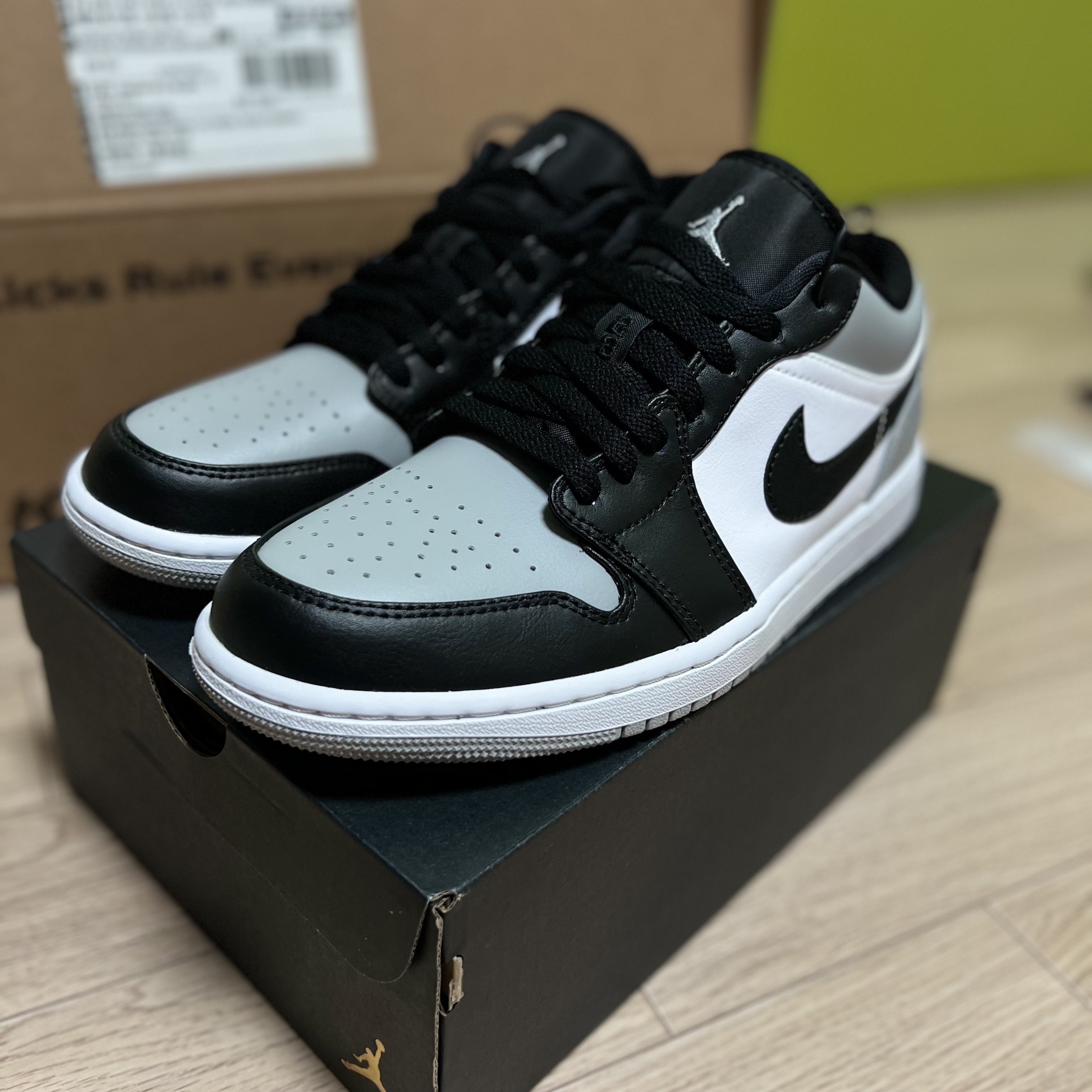 Jordan 1 Low Light Smoke Grey Black 착용 스타일 - 1