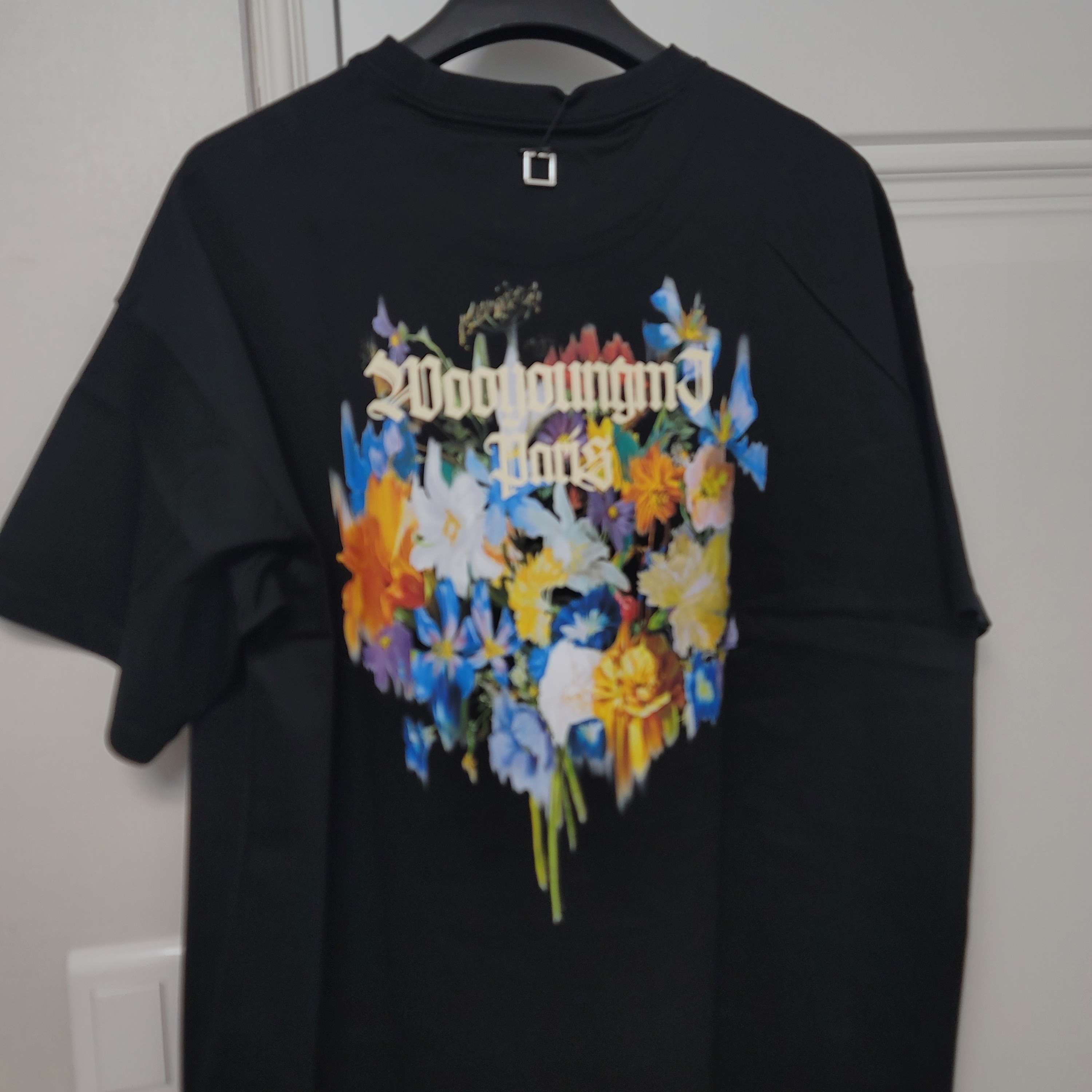 Wooyoungmi Multi Flower T-Shirt Black - 22SS 착용 스타일 - 3