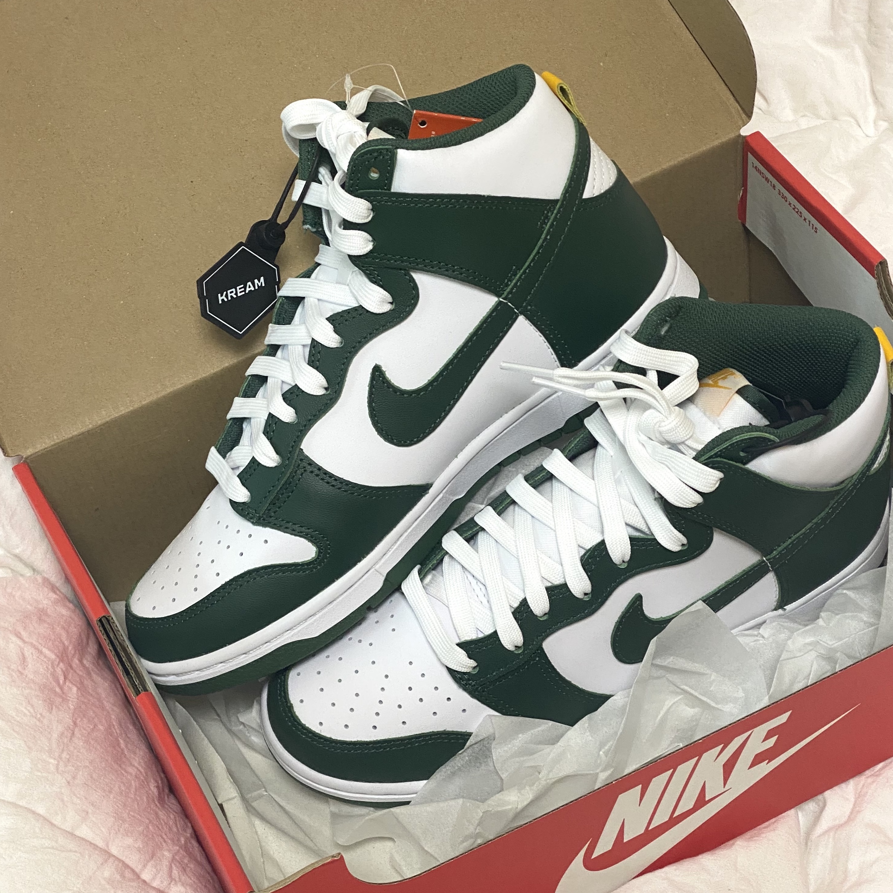 Nike Dunk High Retro Noble Green 착용 스타일