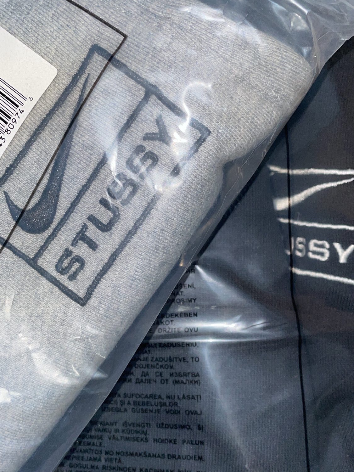 Nike x Stussy NRG RA Fleece Pants Dark Grey Heather (DJ9490-063), Nike x Stussy NRG RA Washed Pullover Hoodie Black (DN4028-010) 착용 스타일 - 1