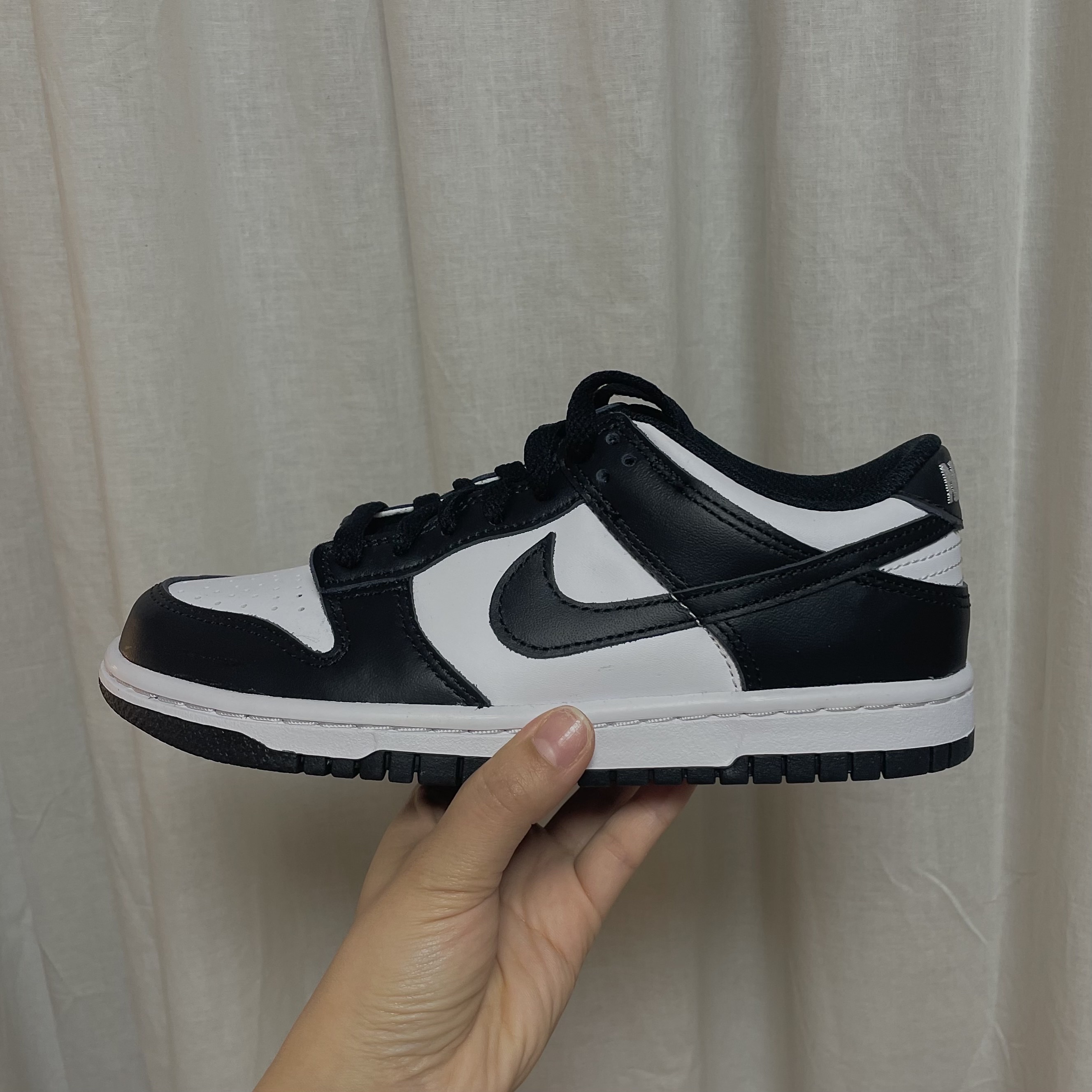 (GS) Nike Dunk Low Black, Nike Dunk Low Retro Black 착용 스타일 - 1