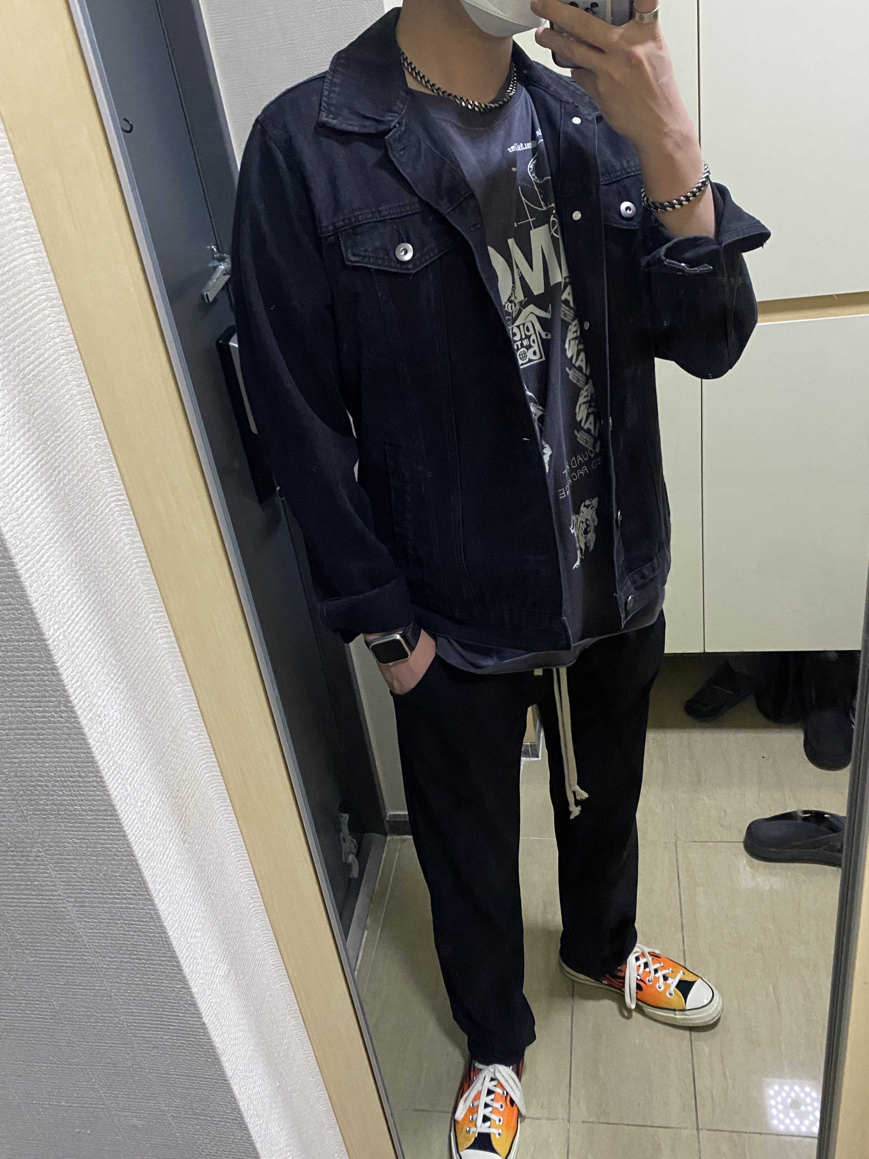 Converse Chuck 70 Ox Archive Print Flames Black 착용 스타일