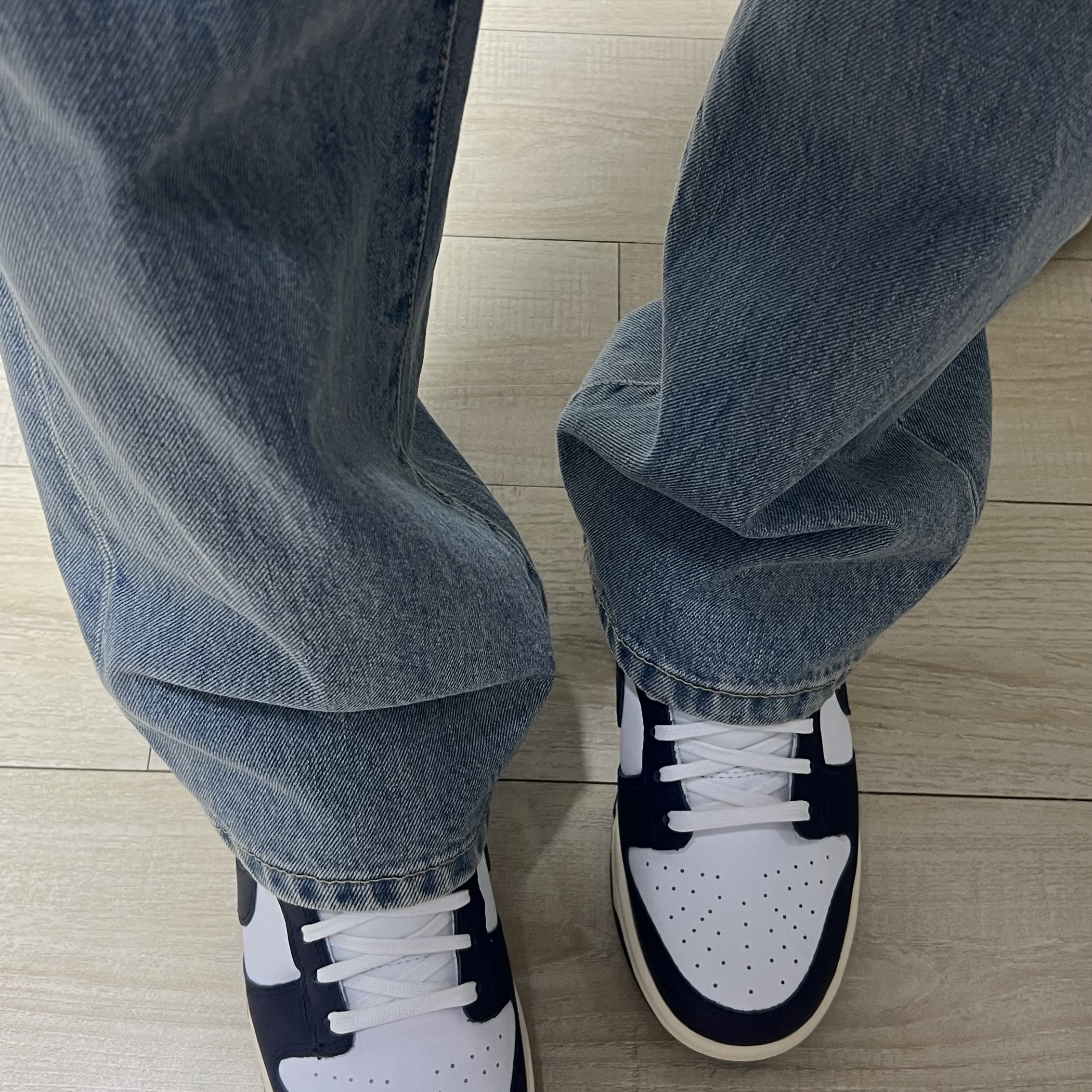 (W) Nike Dunk Low Vintage Midnight Navy 착용 스타일 - 3