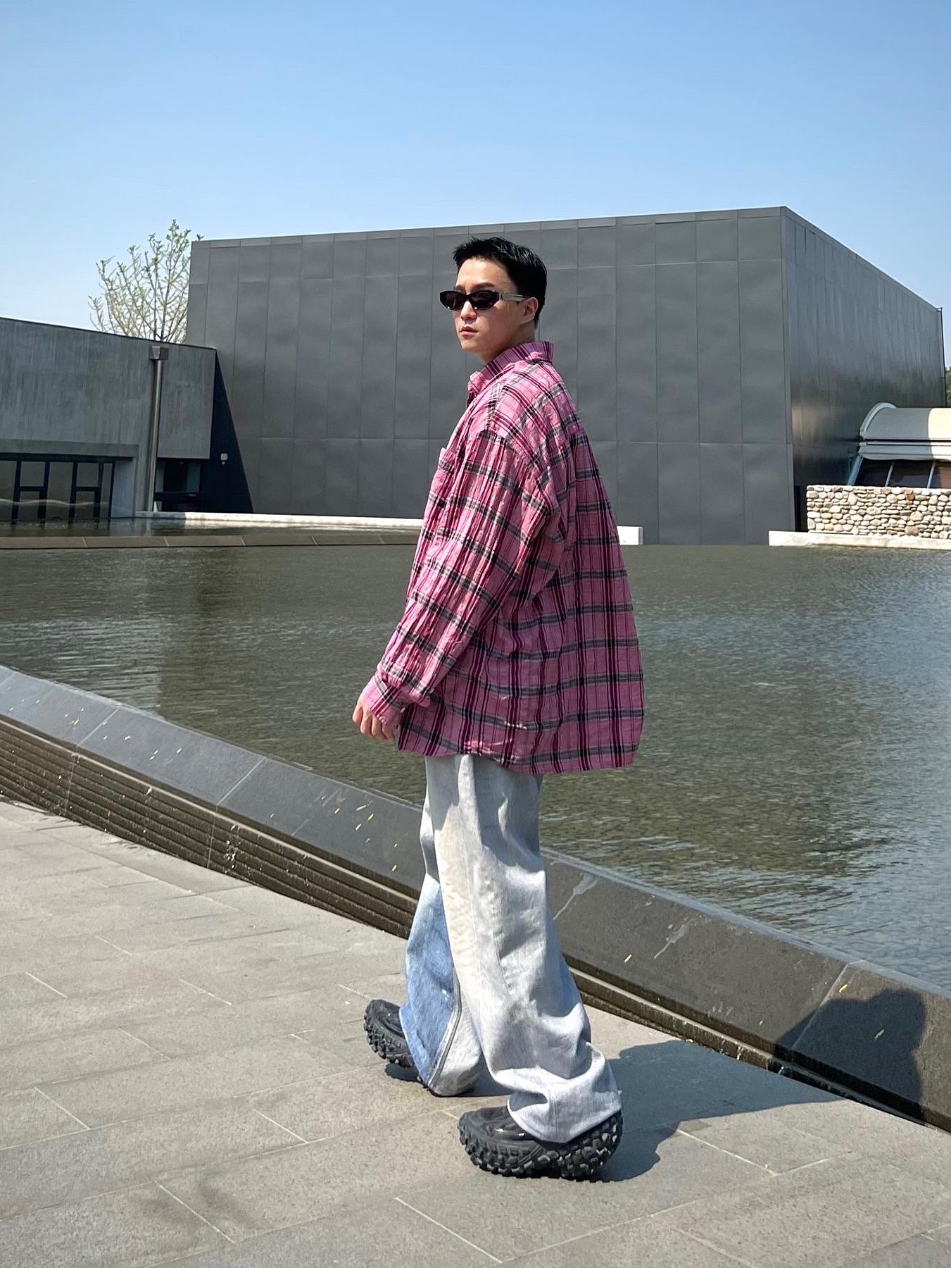 Our Legacy Borrowed BD Shirt Cerise Memory Check, (W) Our Legacy Full Cut Digital Denim Print 착용 스타일 - 1