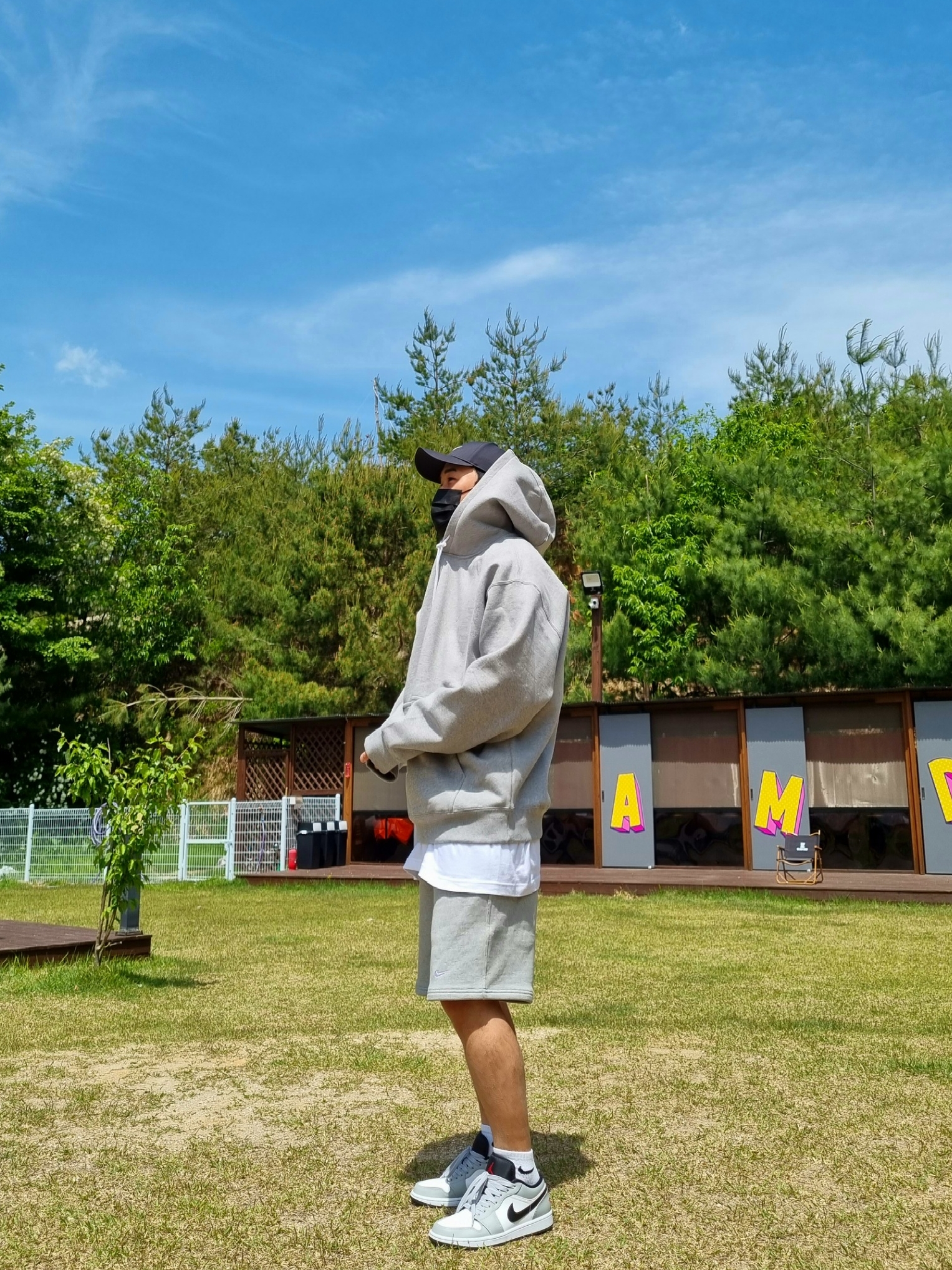 Nike NRG Solo Swoosh Fleece Hoodie Dark Grey Heather - Asia, Nike NRG Solo Swoosh Fleece Shorts Dark Grey Heather - US/EU 착용 스타일 - 2