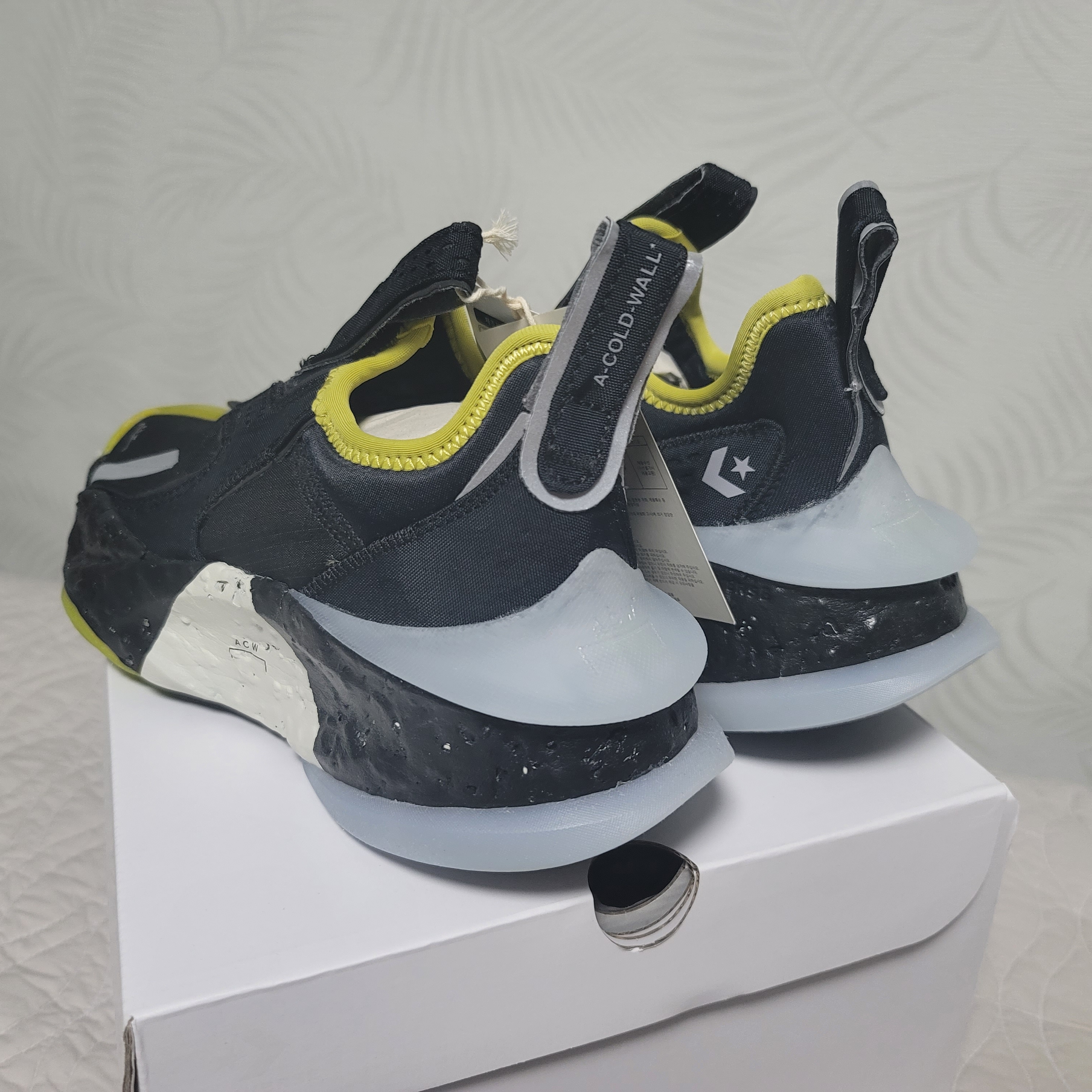 Converse x A-Cold-Wall Aeon Active CX Black 착용 스타일 - 2