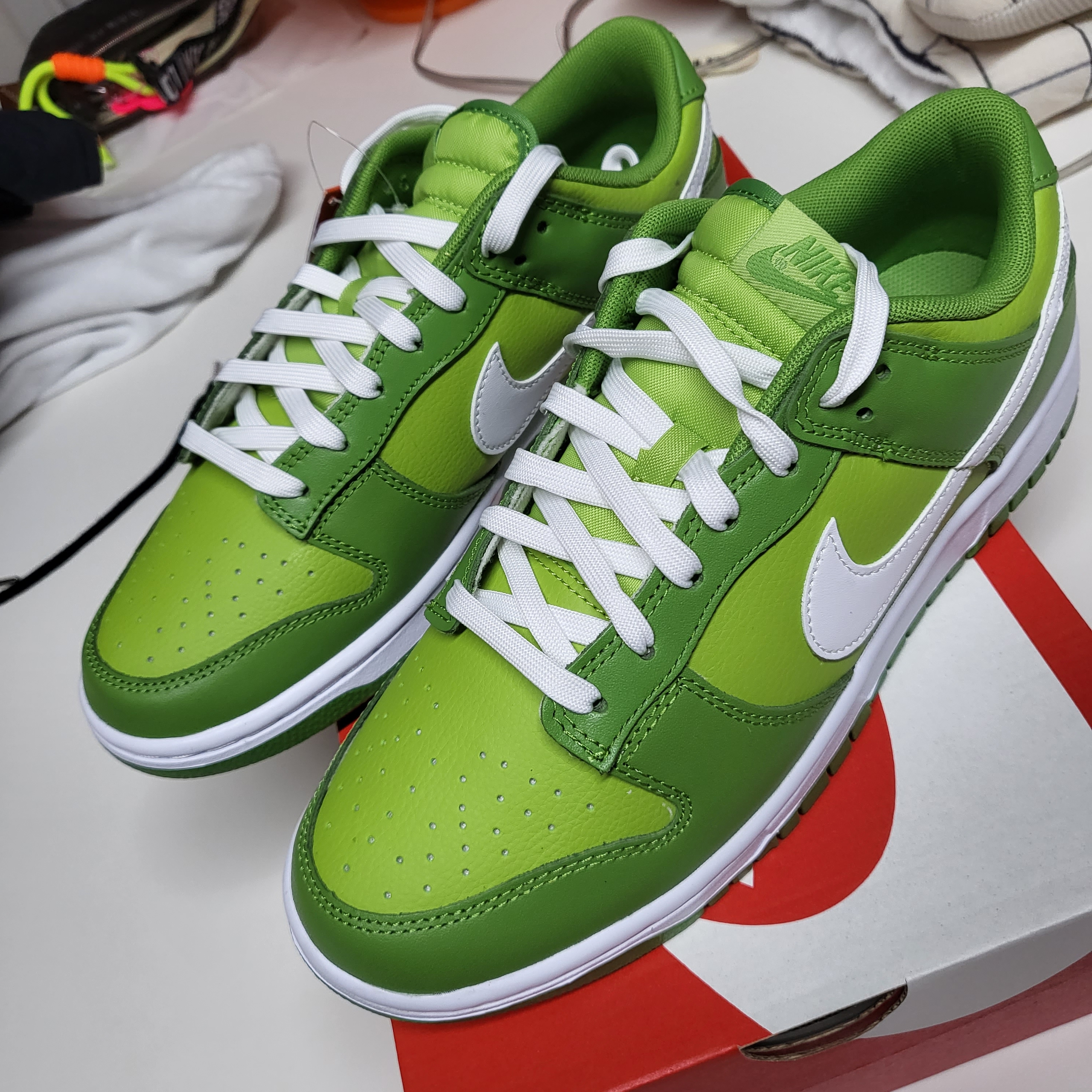 Nike Dunk Low Retro Vivid Green 착용 스타일