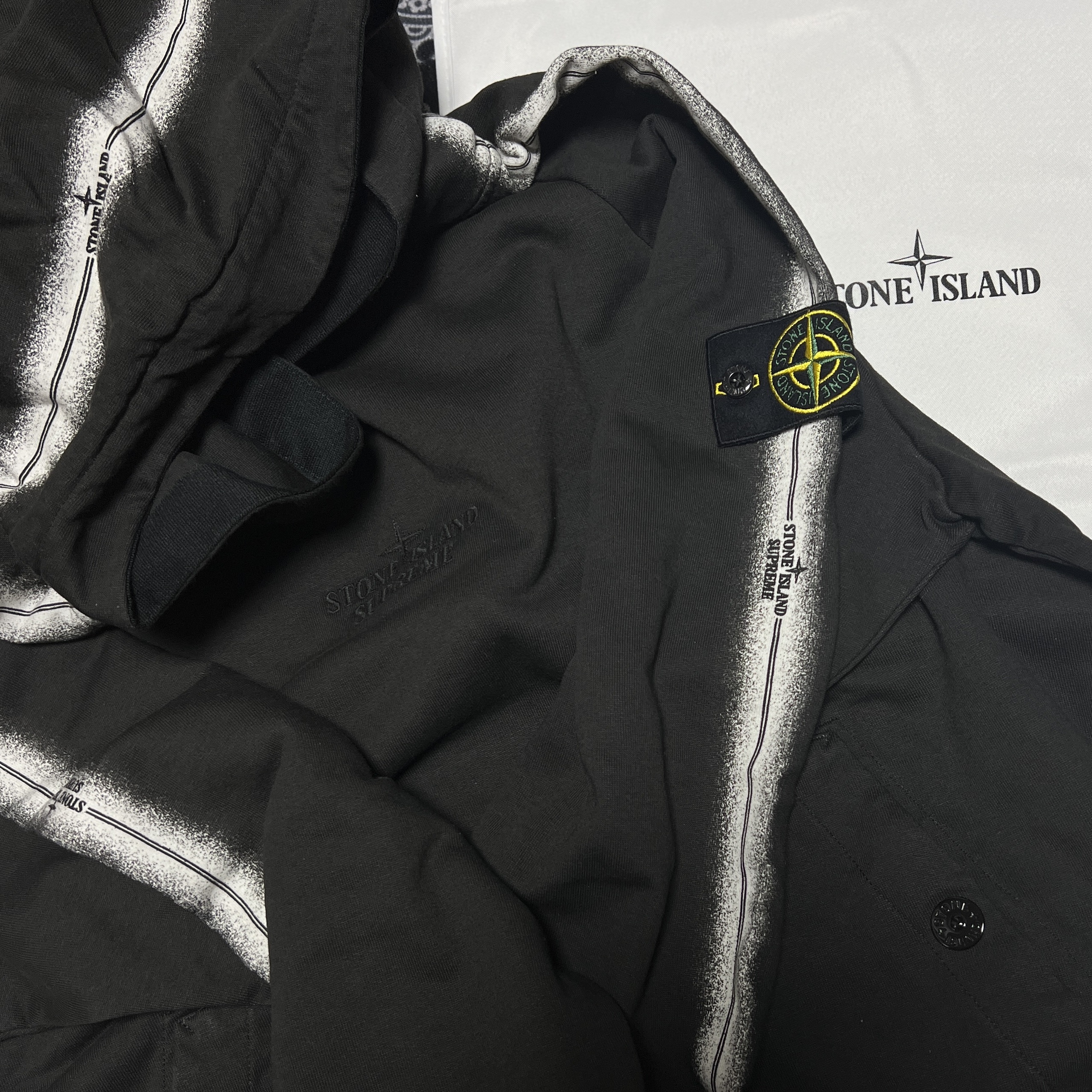 Supreme x Stone Island Stripe Hooded Sweatshirt Black - 22SS 착용 스타일