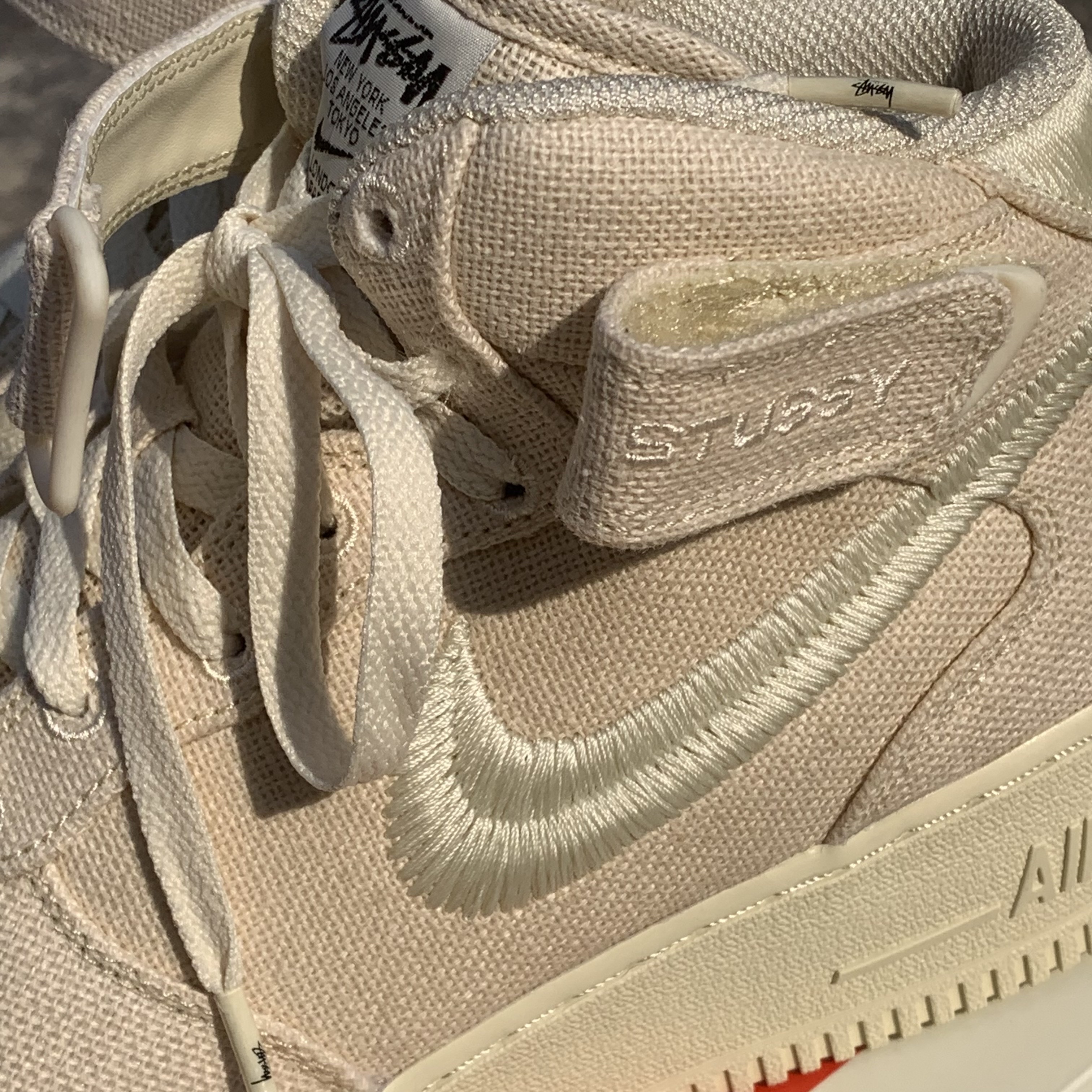 Nike x Stussy Air Force 1 '07 Mid SP Fossil 착용 스타일 - 2