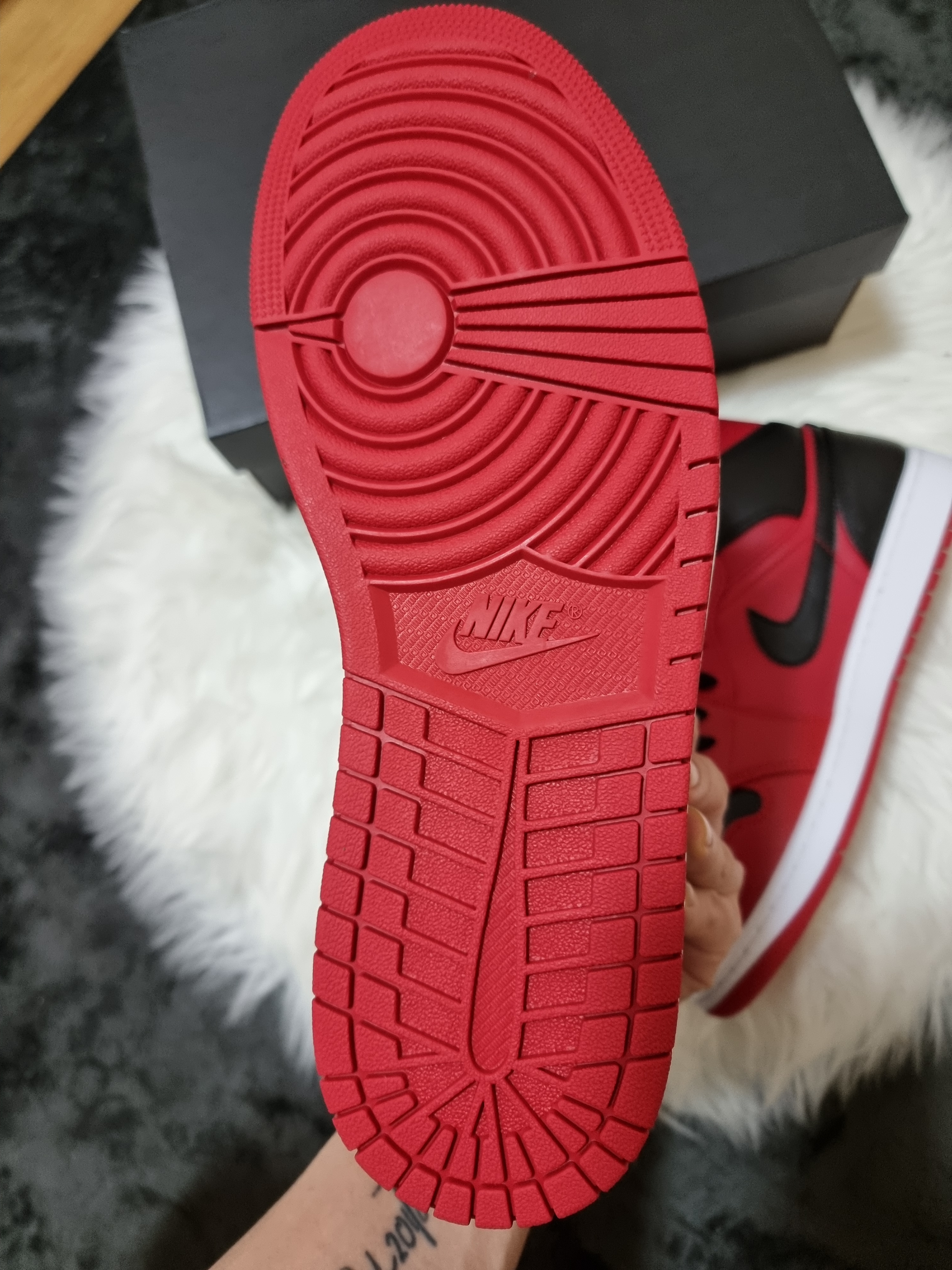 Jordan 1 Mid Reverse Bred 착용 스타일 - 4