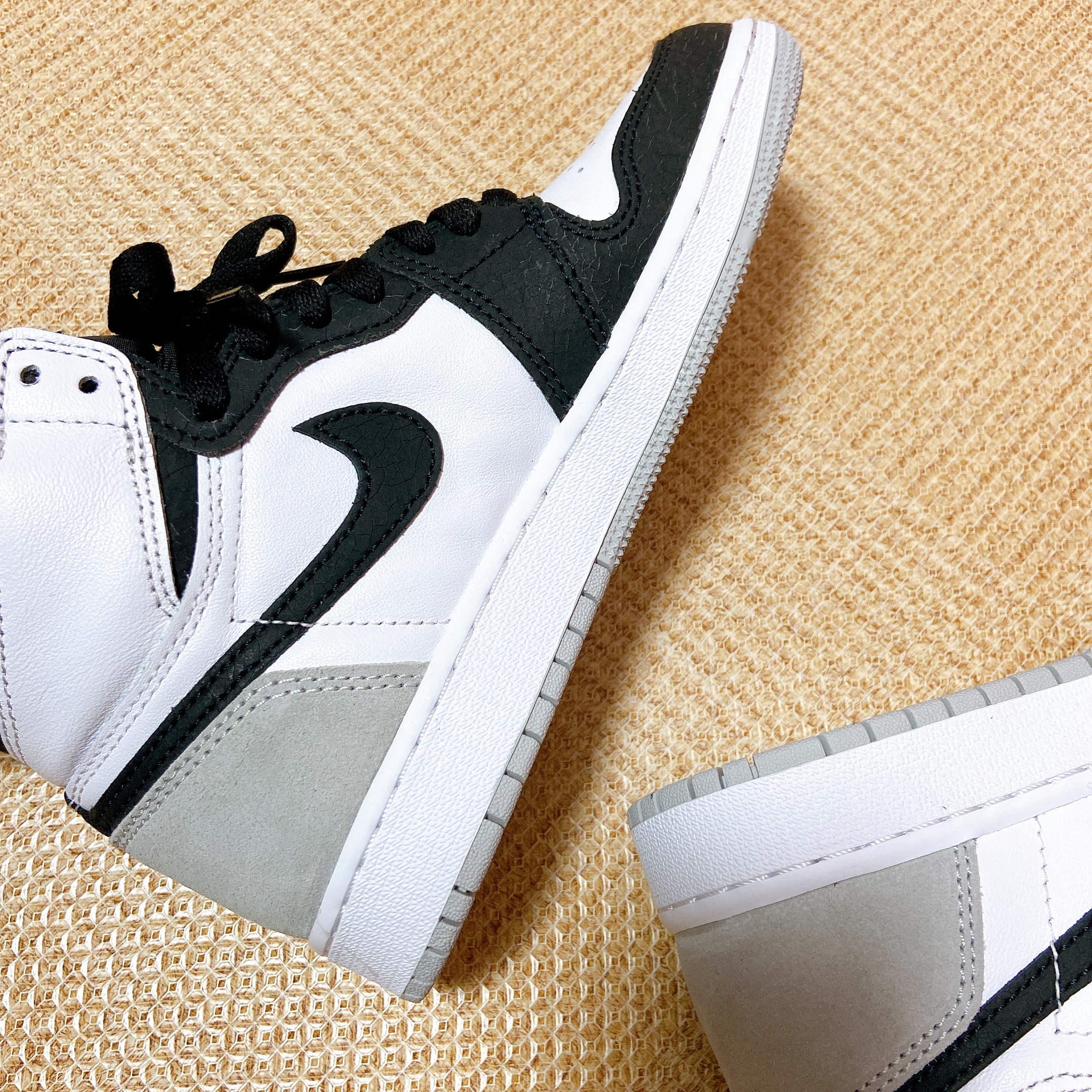 (GS) Jordan 1 Retro High OG Bleached Coral, Jordan 1 Retro High OG Bleached Coral 착용 스타일