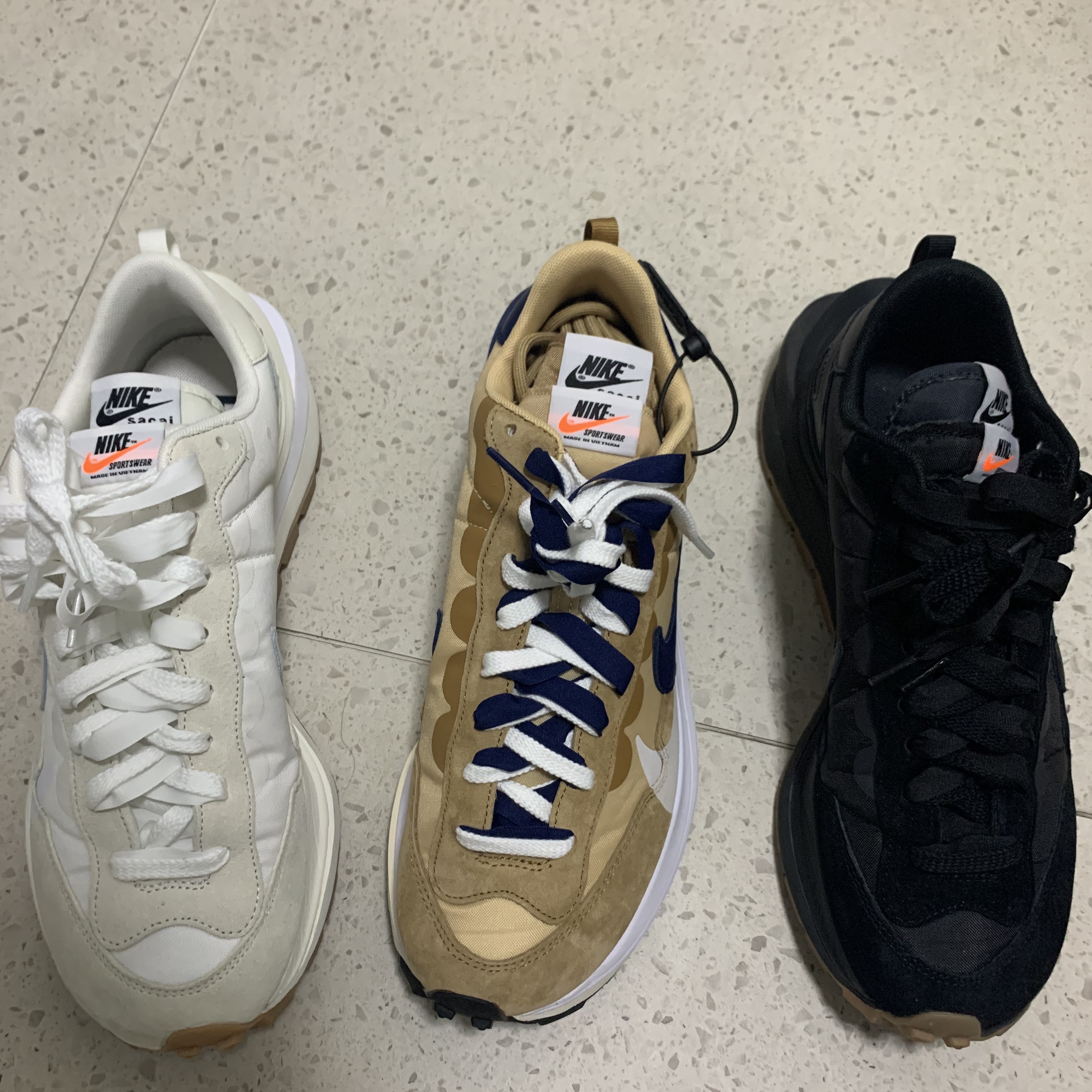 Nike x Sacai VaporWaffle Black and Gum, Nike x Sacai VaporWaffle White and Gum 착용 스타일