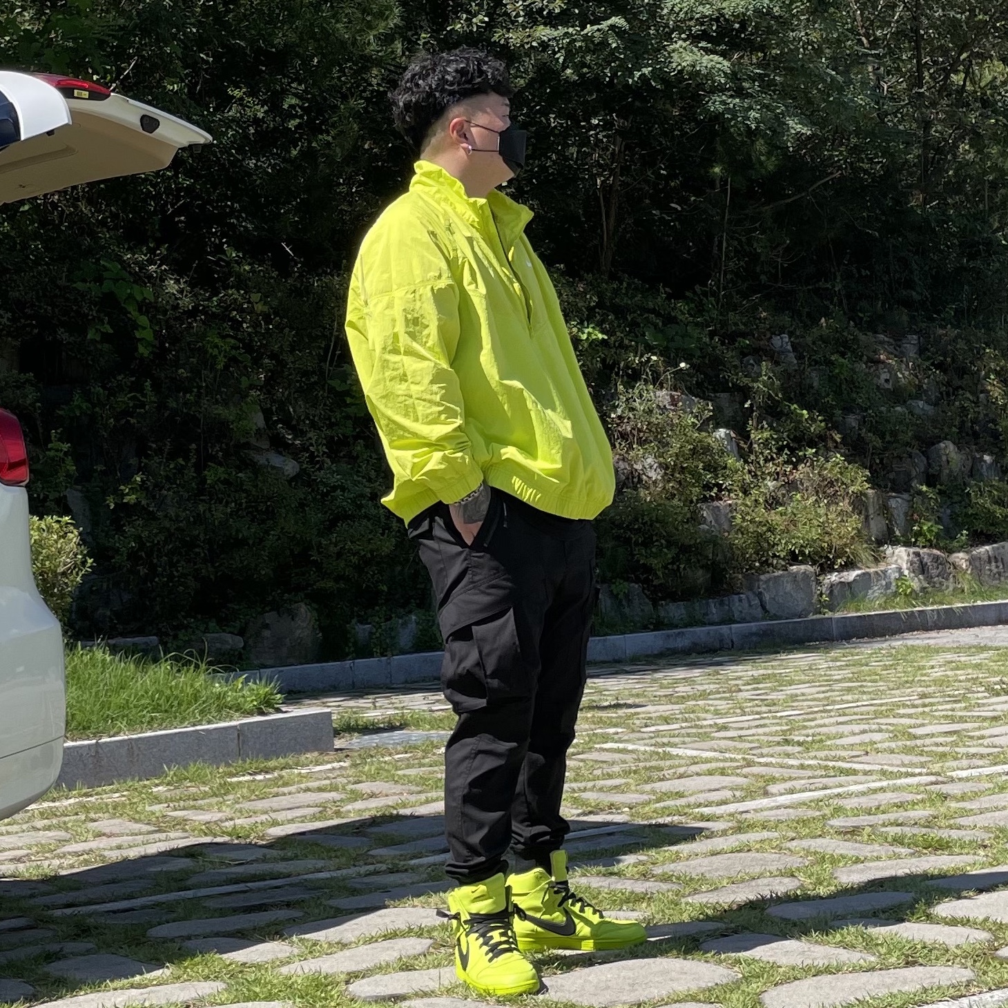 Nike x Ambush Dunk High Flash Lime, Nike x Stussy Windrunner Jacket Bright Cactus 착용 스타일