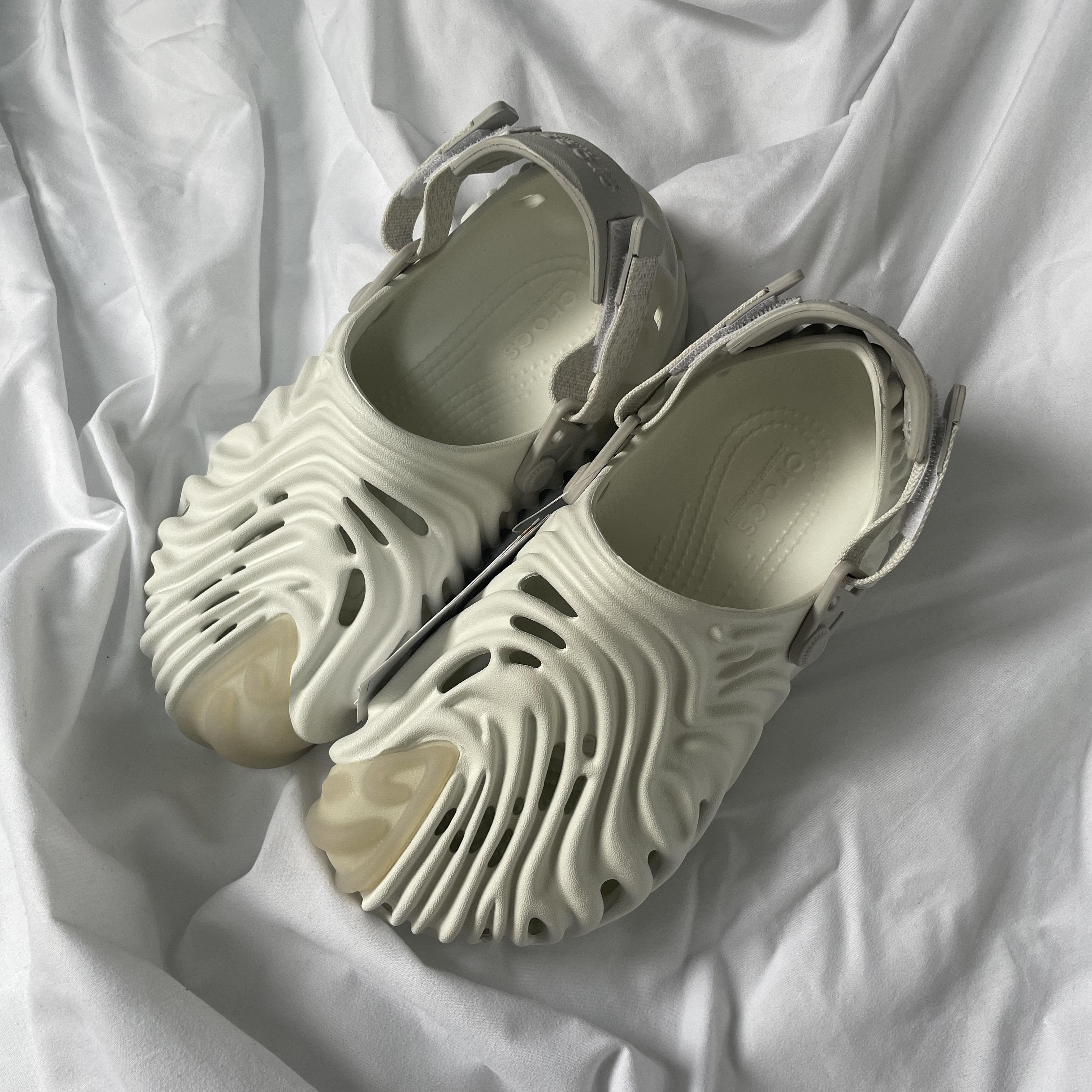 Crocs x Salehe Bembury Pollex Clog Stratus 착용 스타일