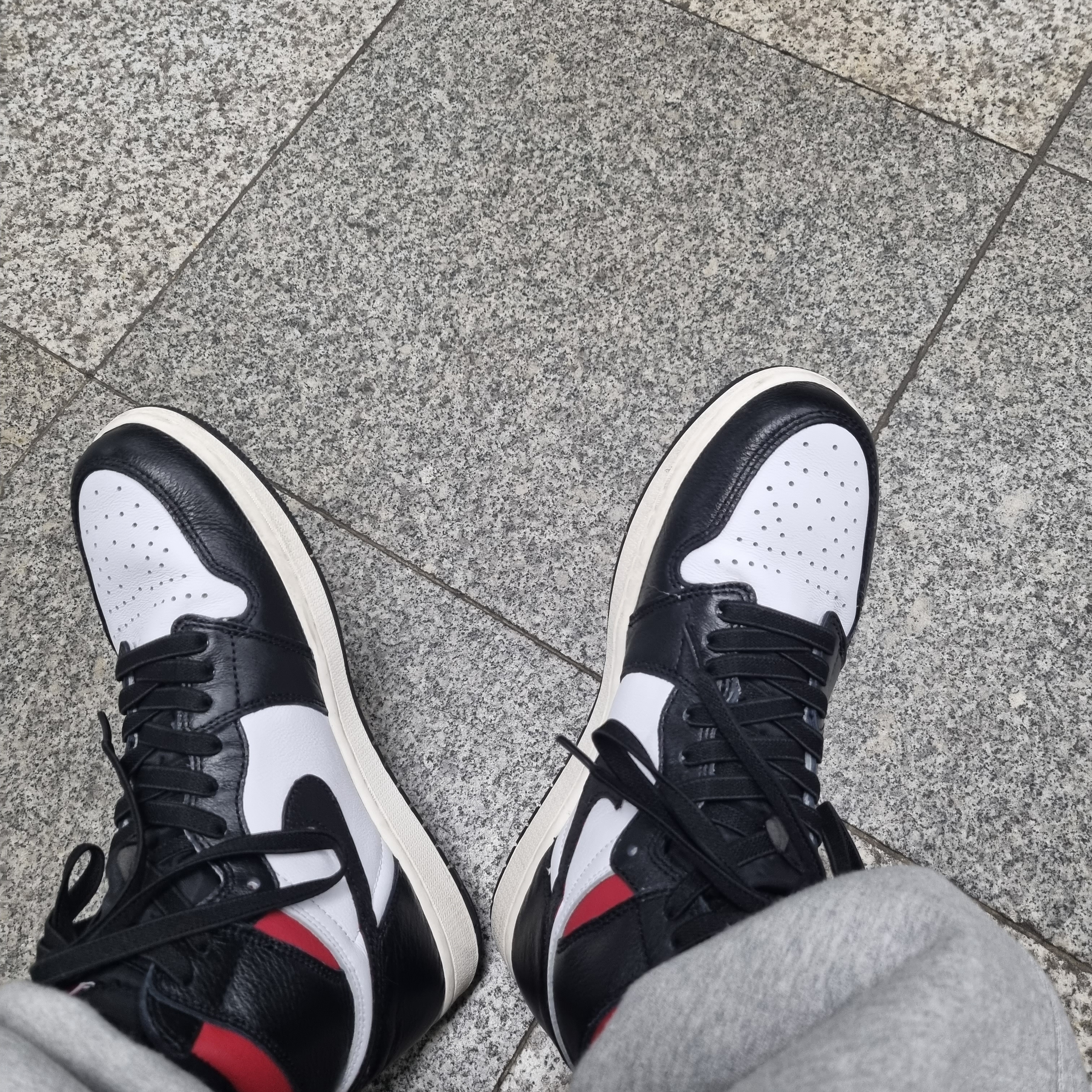Jordan 1 Retro High OG Gym Red 착용 스타일 - 2