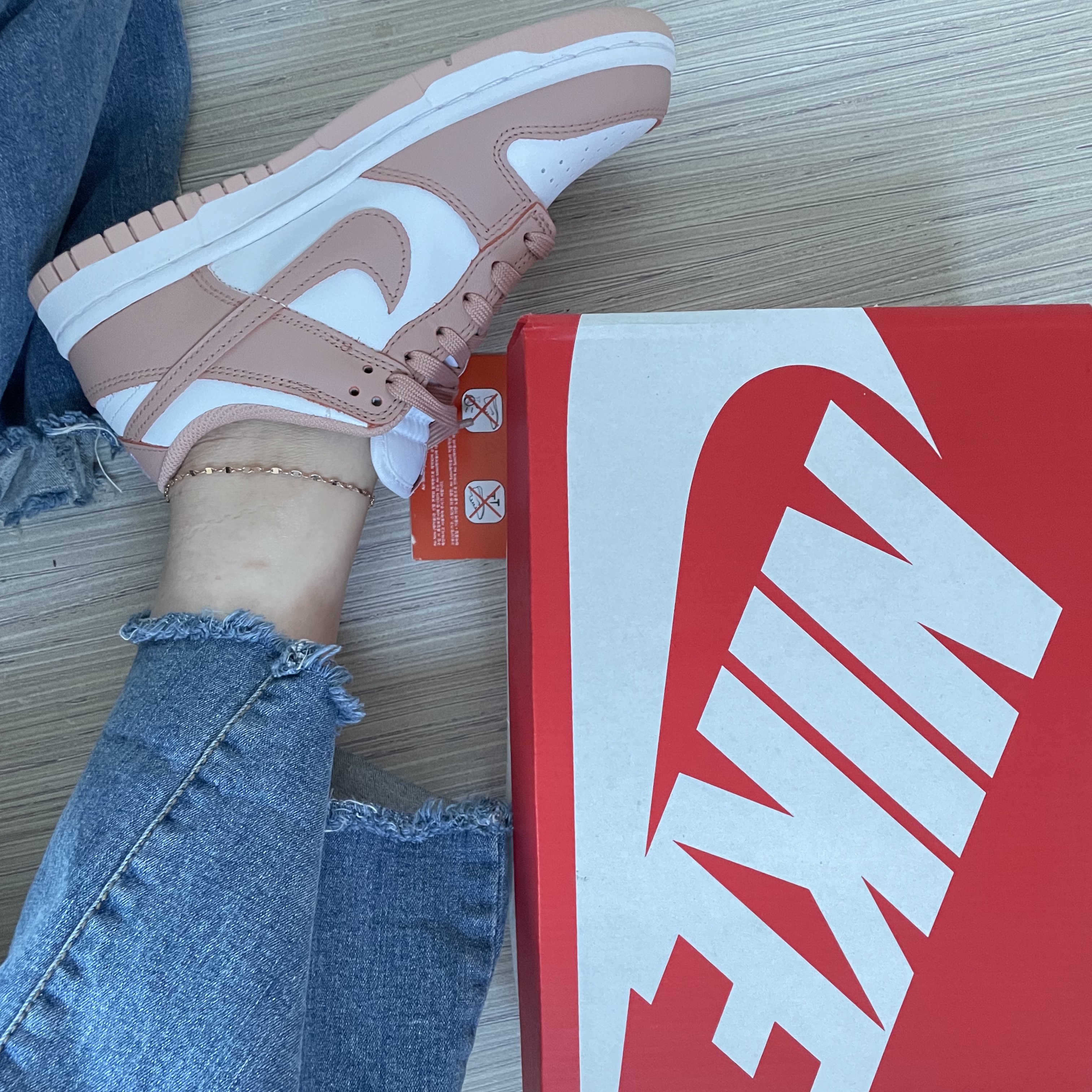 (W) Nike Dunk Low Rose Whisper 착용 스타일 - 1
