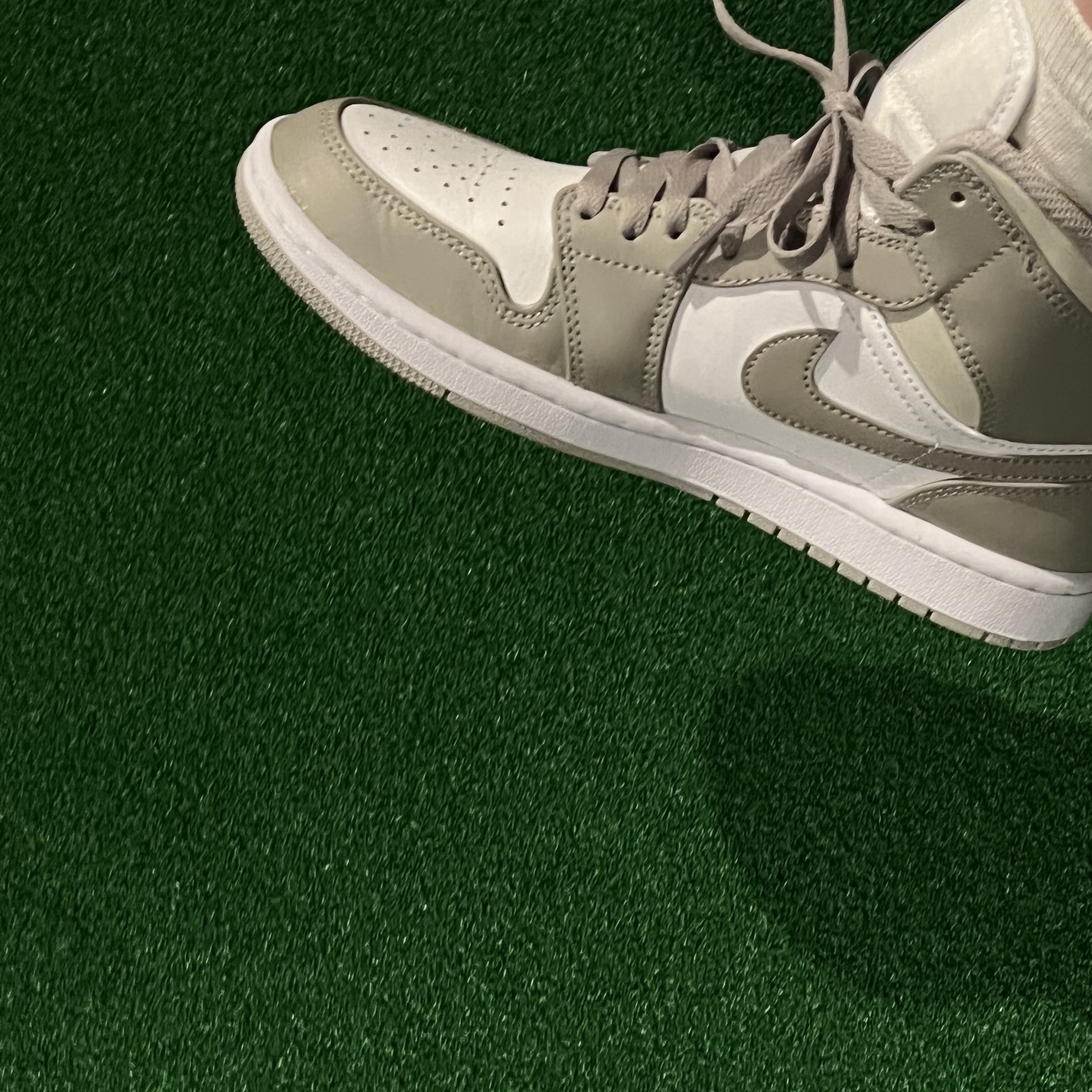 Jordan 1 Mid College Grey 착용 스타일 - 4