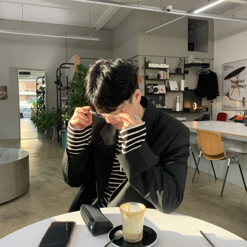 KREAM 프로필 이미지
