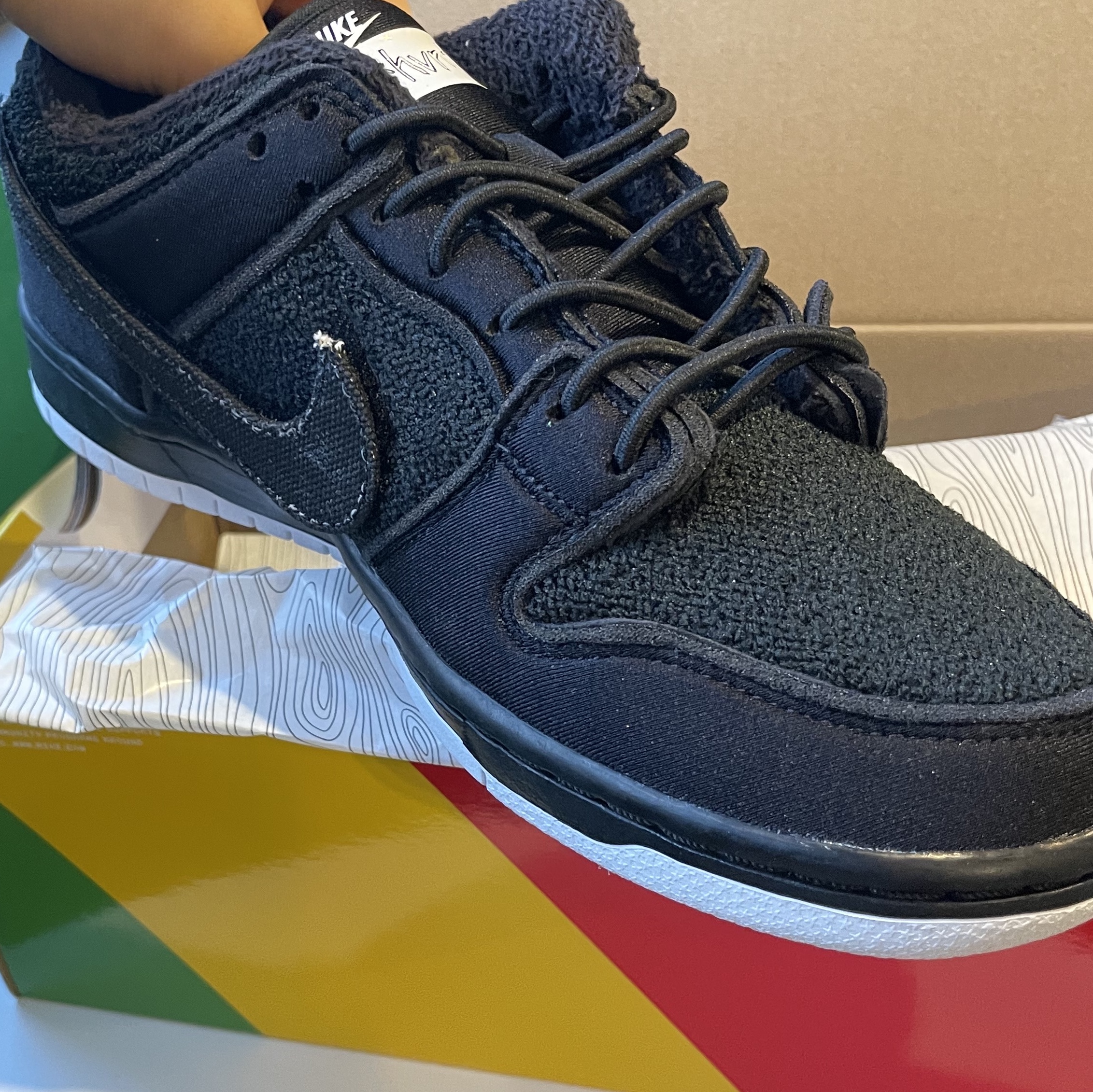 Nike x Gnarhunters SB Dunk Low Pro QS Black 착용 스타일 - 1