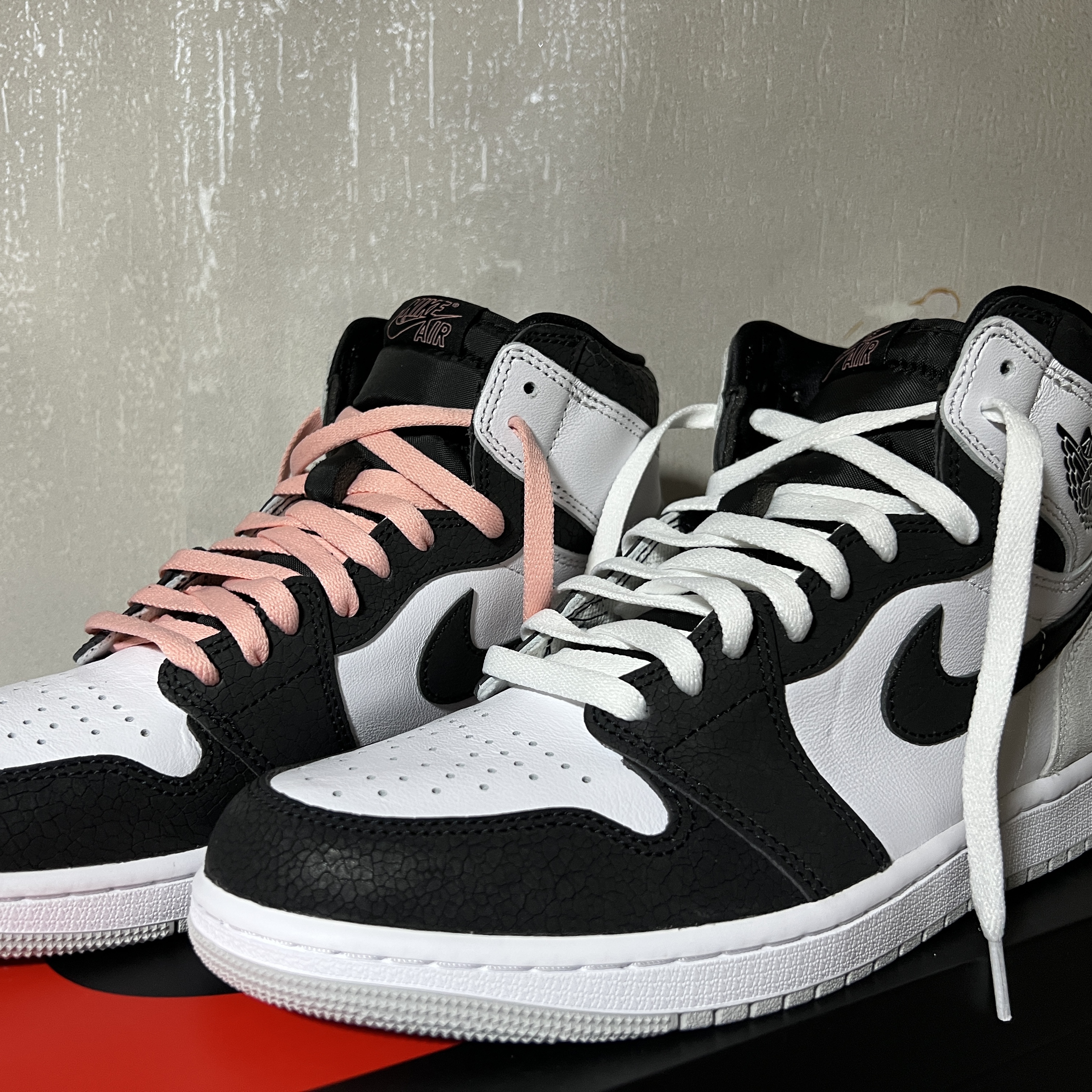 Jordan 1 Retro High OG Bleached Coral 착용 스타일