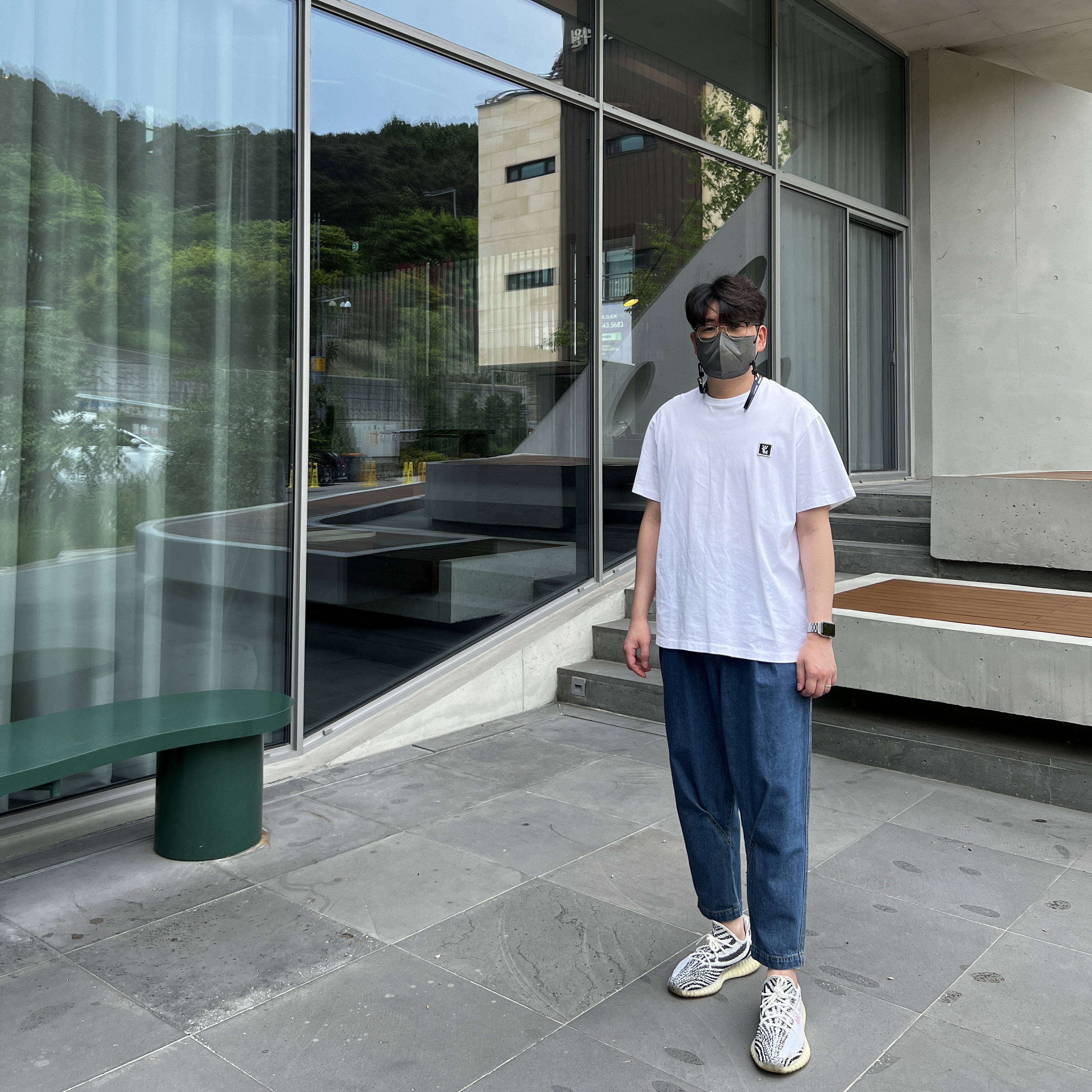 Adidas Yeezy Boost 350 V2 Zebra 2017/2019/2020, Wooyoungmi Black Back Logo T-Shirt White - 21SS 착용 스타일