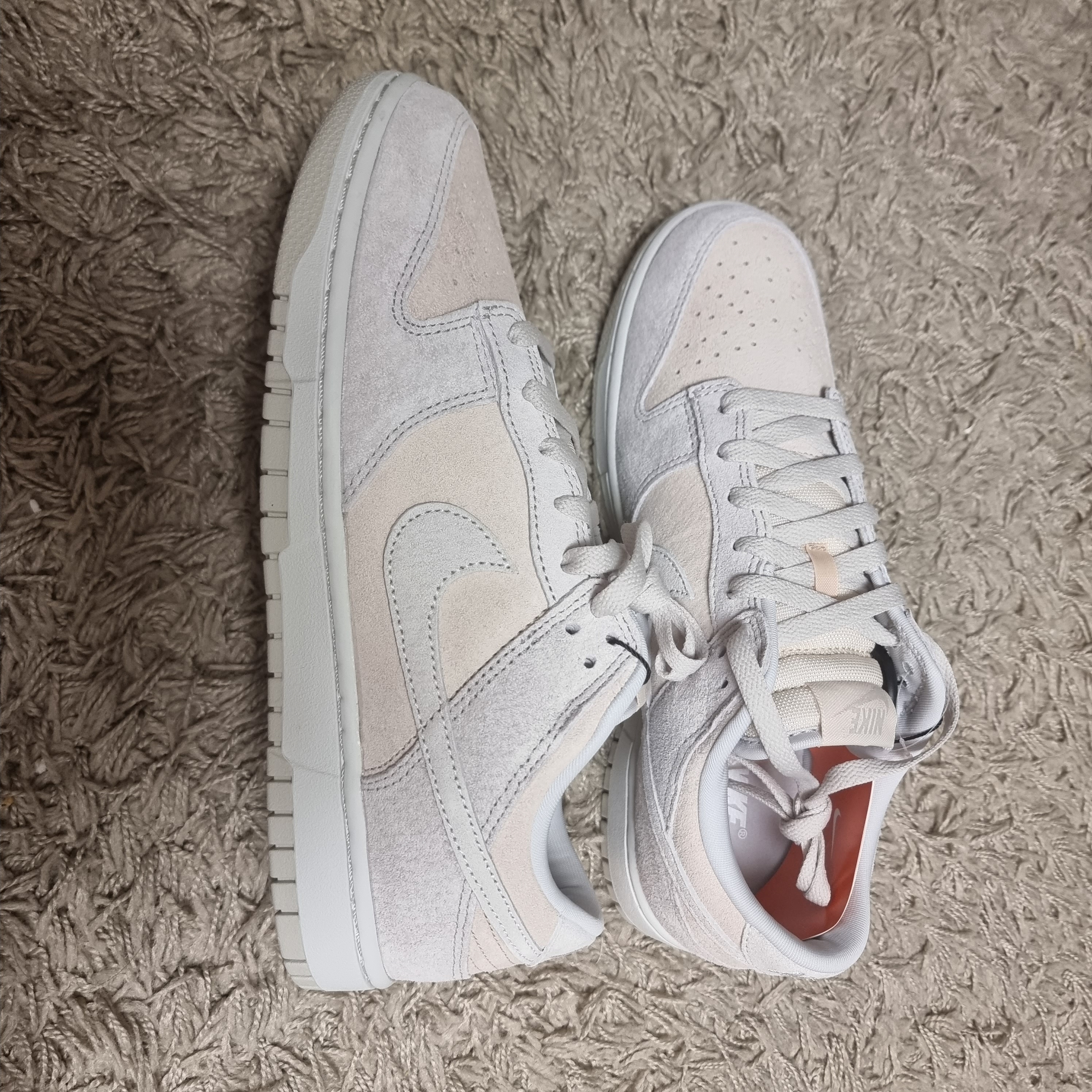 Nike Dunk Low Retro PRM Vast Grey 착용 스타일