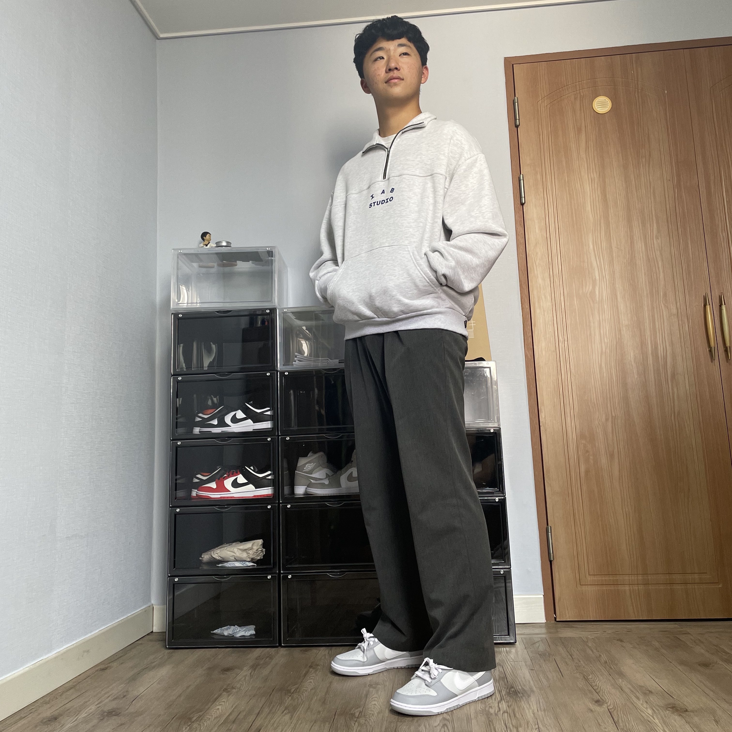 Nike Dunk Low Retro Wolf Grey, IAB Studio Half Zip Pullover Light Gray 착용 스타일