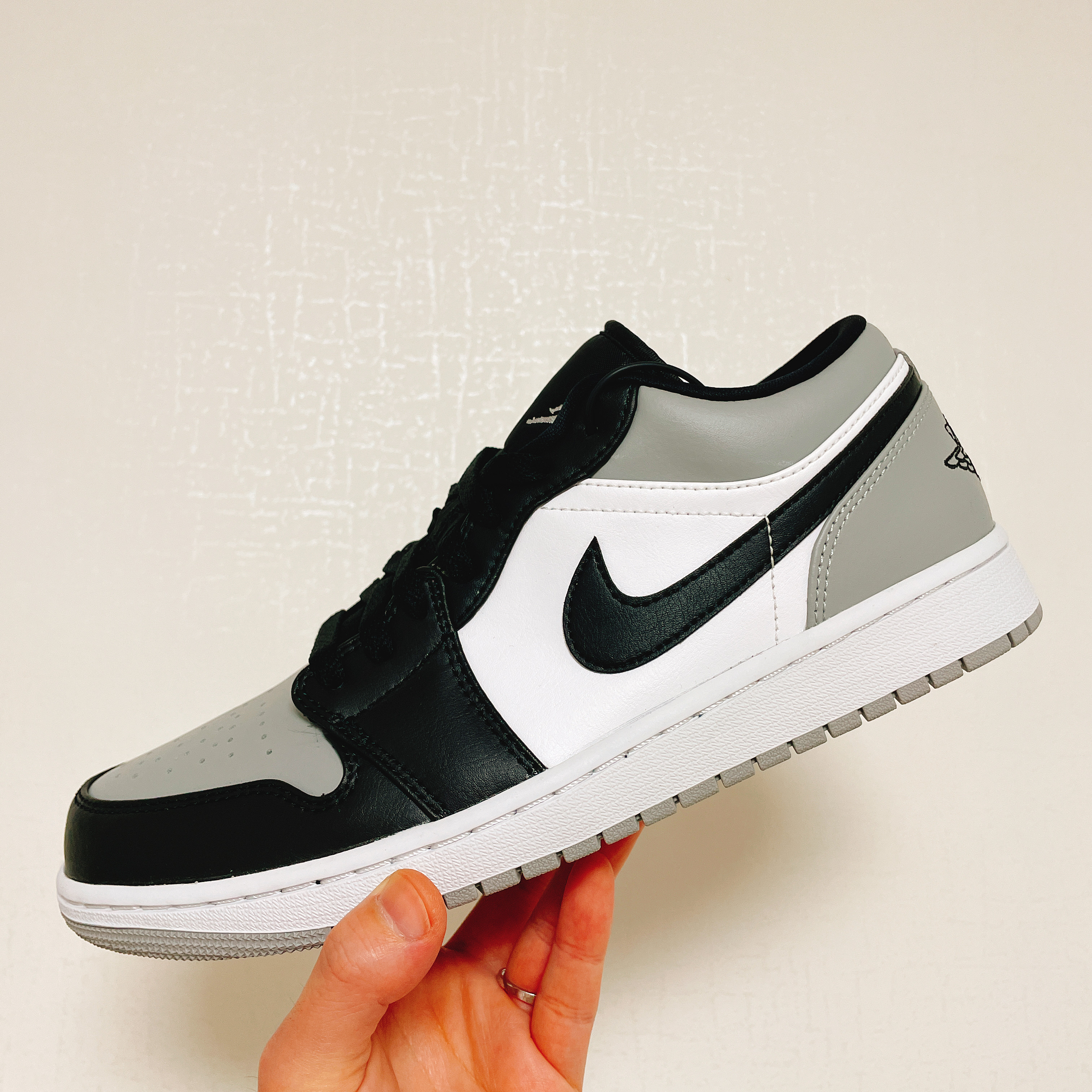 Jordan 1 Low Light Smoke Grey Black 착용 스타일