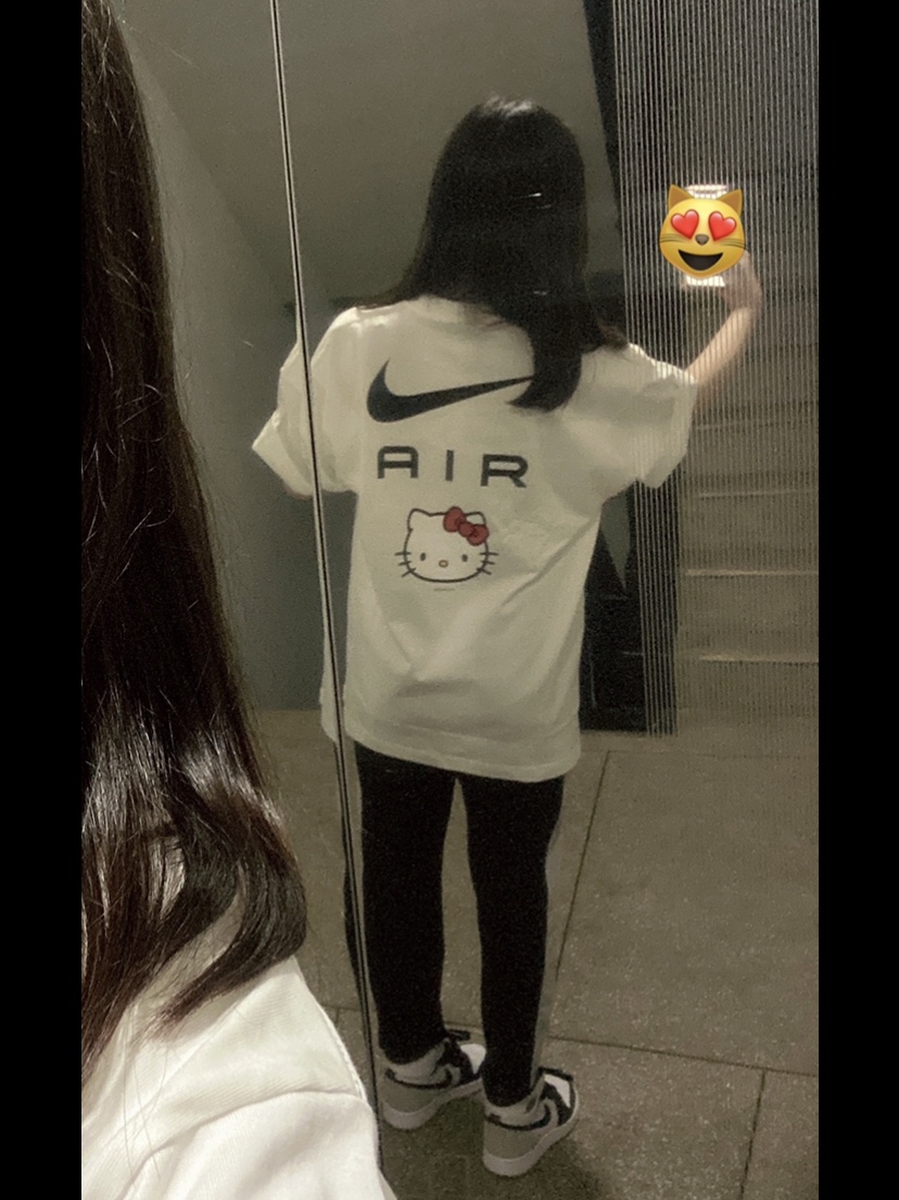Nike x Hello Kitty NRG Air T-Shirt White - Asia, (GS) Jordan 1 Retro High OG Bleached Coral 착용 스타일