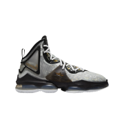 Nike LeBron XIX Royalty