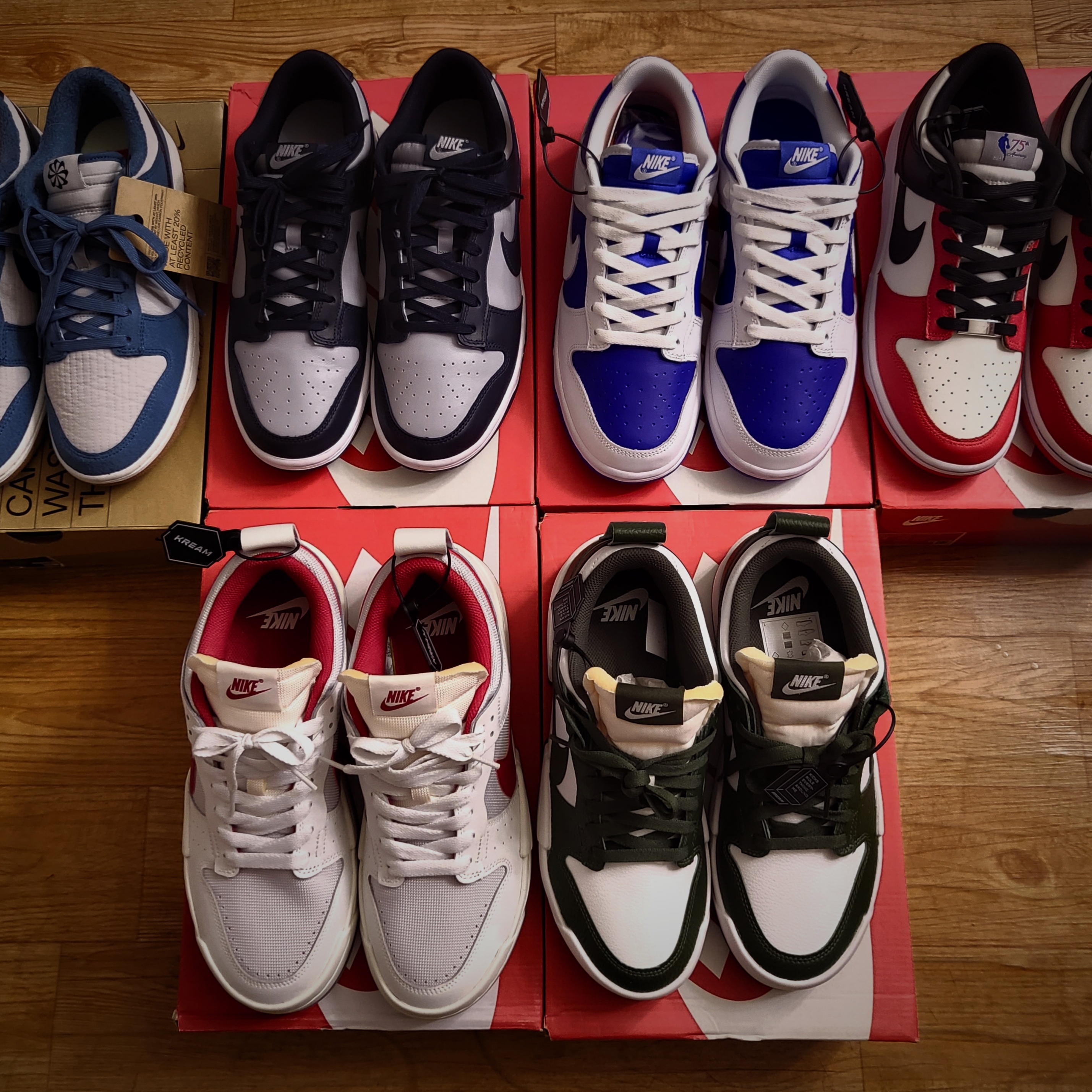 Nike Dunk Low Retro Racer Blue and White, Nike x NBA Dunk Low Retro EMB Black and Chile Red 착용 스타일 - 1