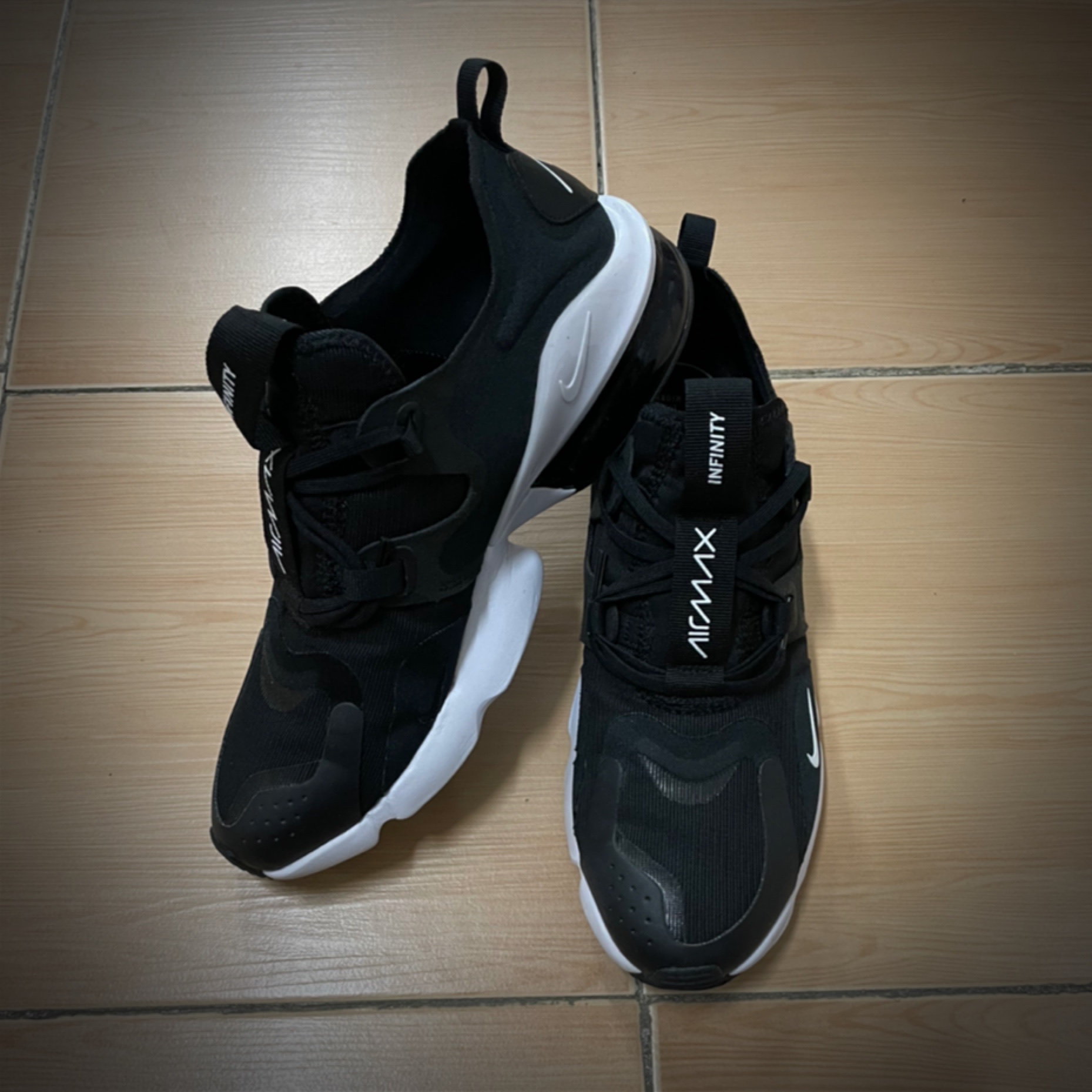 Nike Heritage 86 Futura Washed Cap Black White 착용 스타일 - 3
