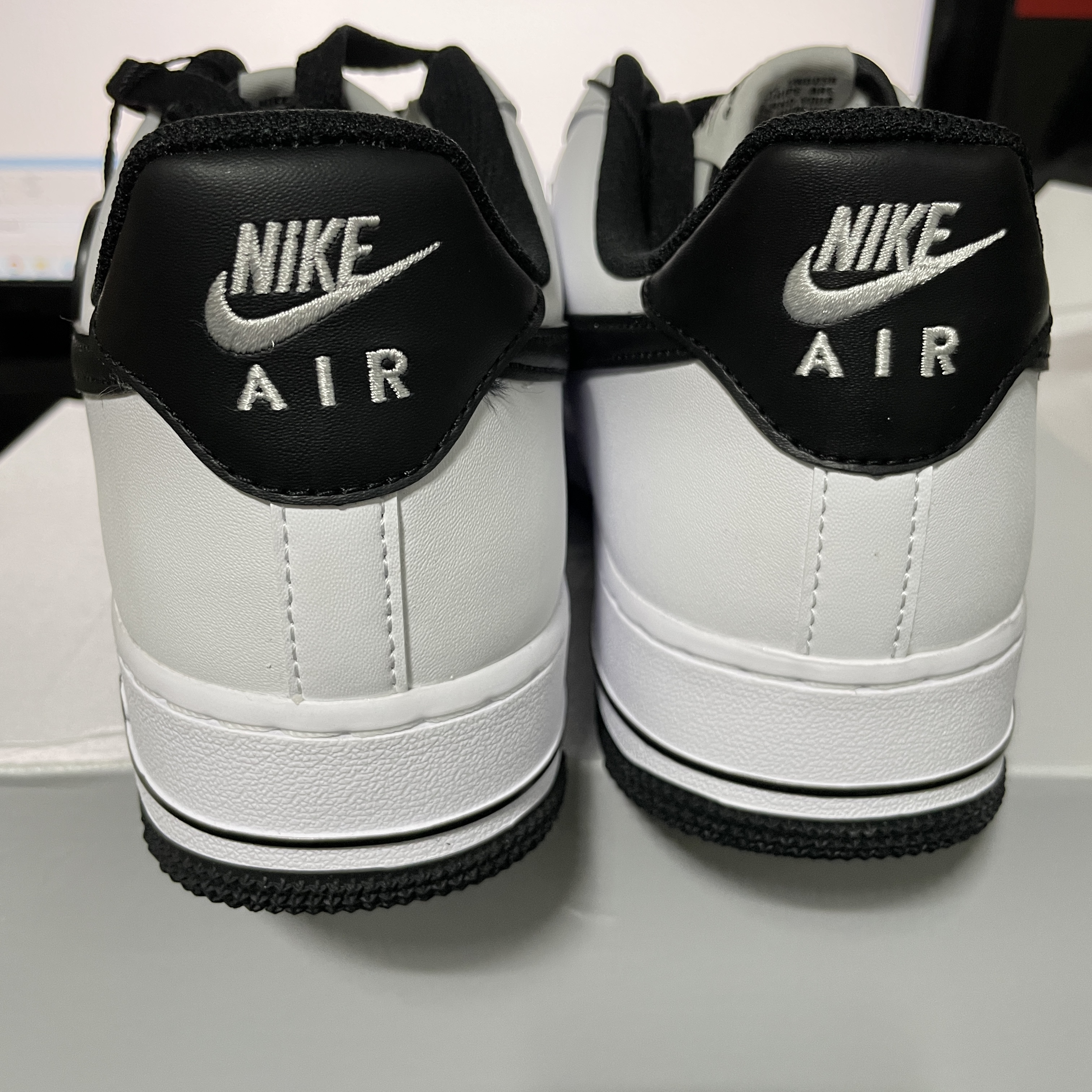 Nike Air Force 1 '07 White Black 착용 스타일 - 1