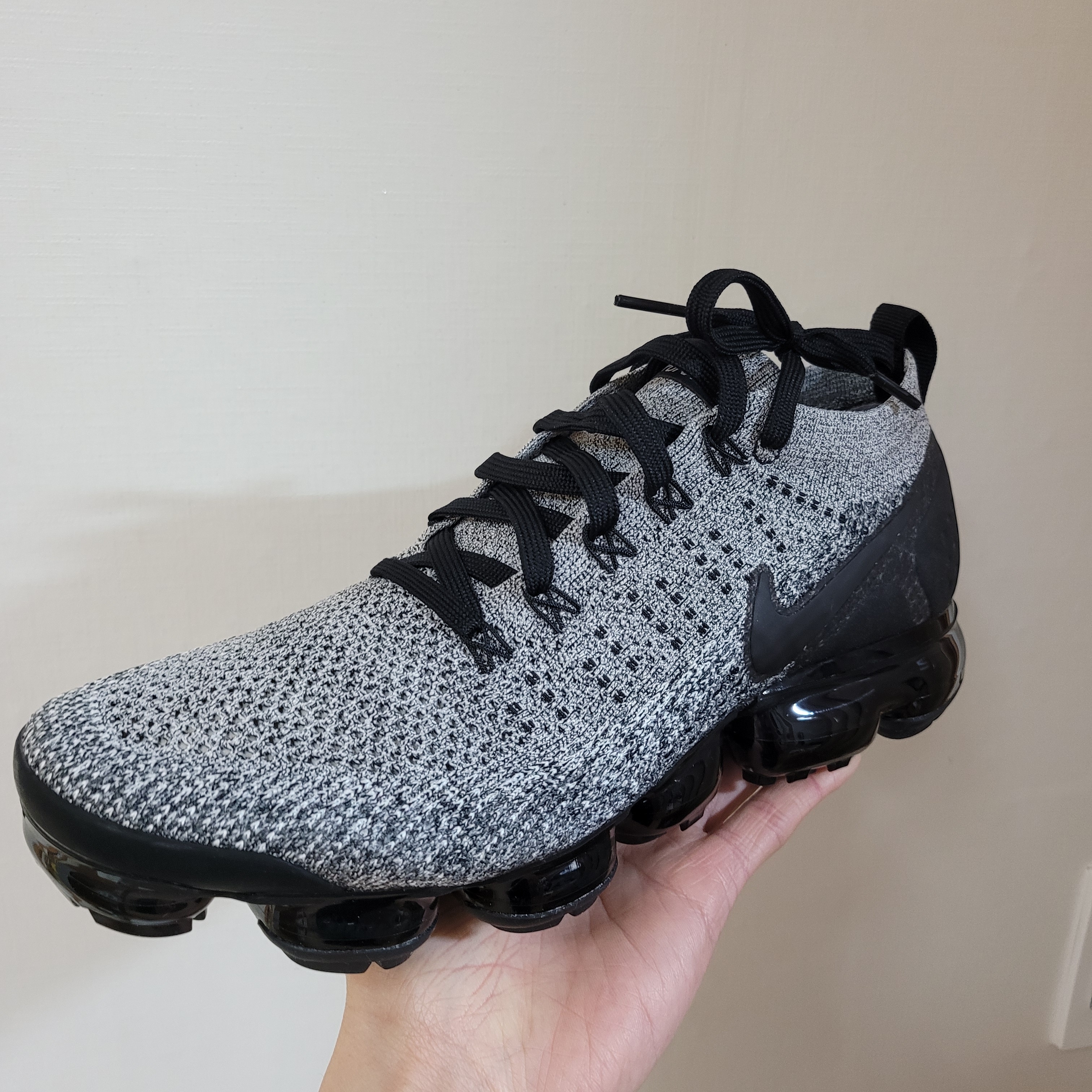 Nike Air VaporMax Flyknit Oreo 2.0 착용 스타일 - 1
