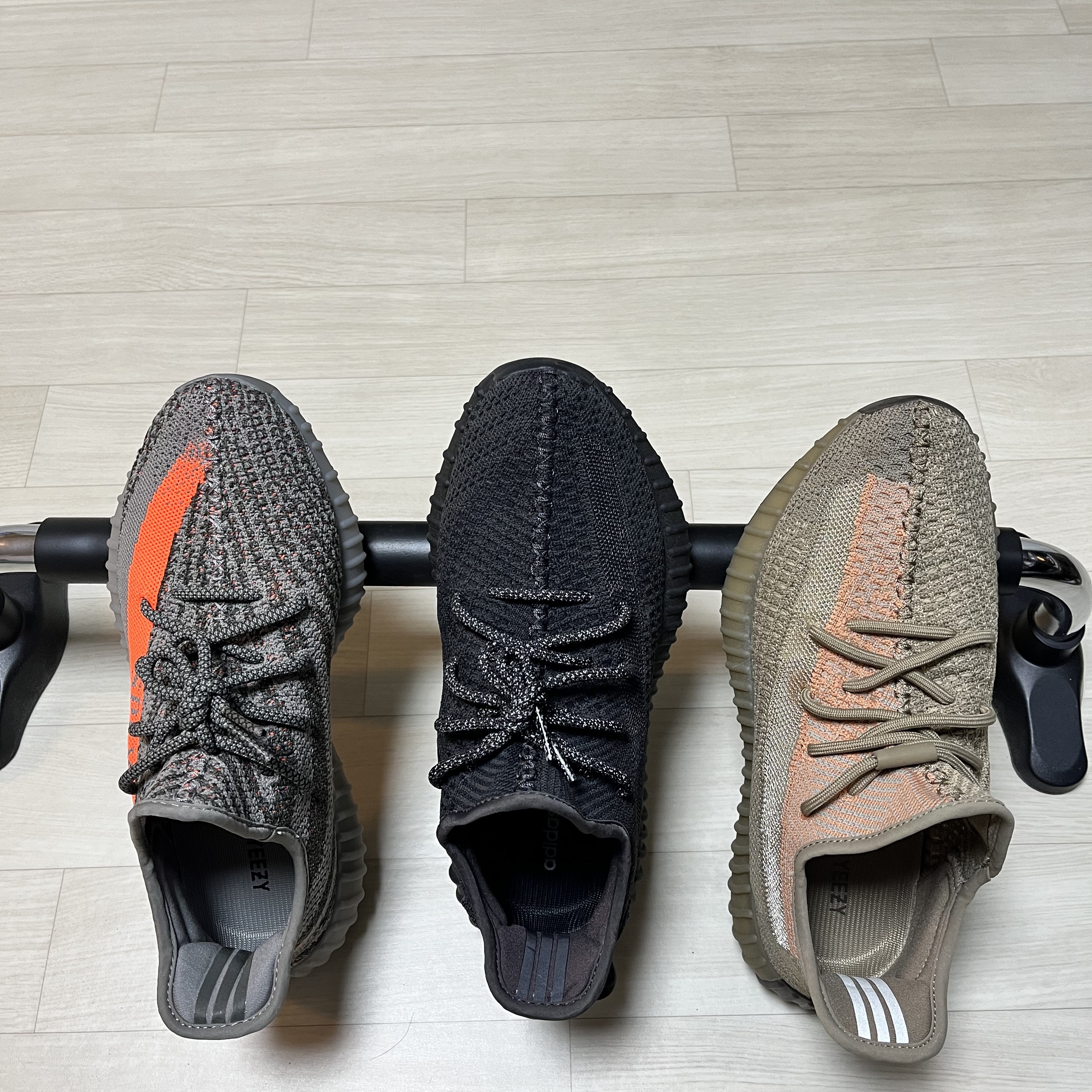 Adidas Yeezy Boost 350 V2 Beluga - Reflective, Adidas Yeezy Boost 350 V2 Black - Non-Reflective 착용 스타일