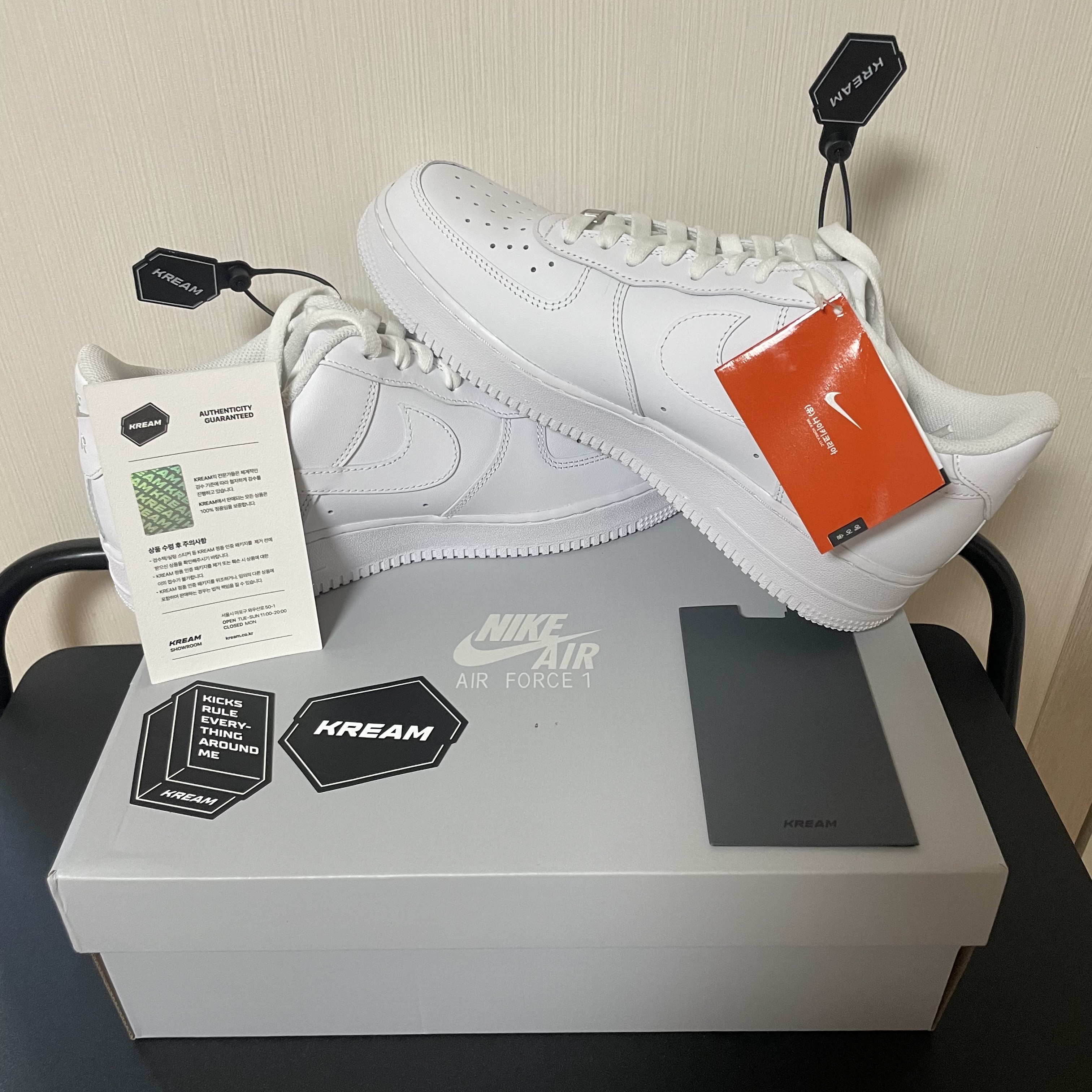Nike Air Force 1 '07 Low White 착용 스타일 - 2